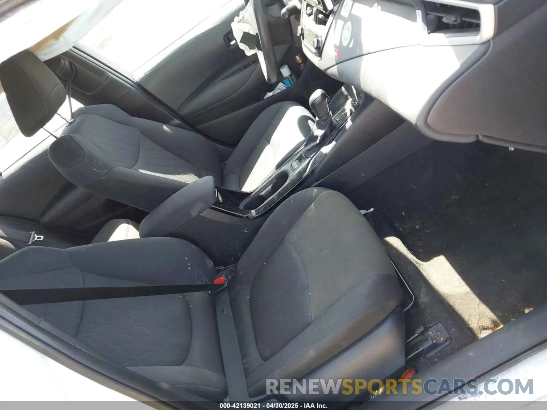5 fotografías del automóvil dañado 5YFEPMAE5MP247335 TOYOTA COROLLA 2021