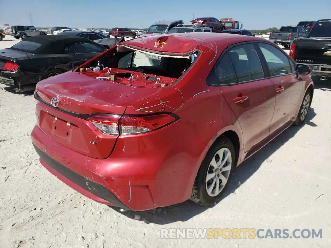4 fotografías del automóvil dañado 5YFEPMAE5MP256200 TOYOTA COROLLA 2021