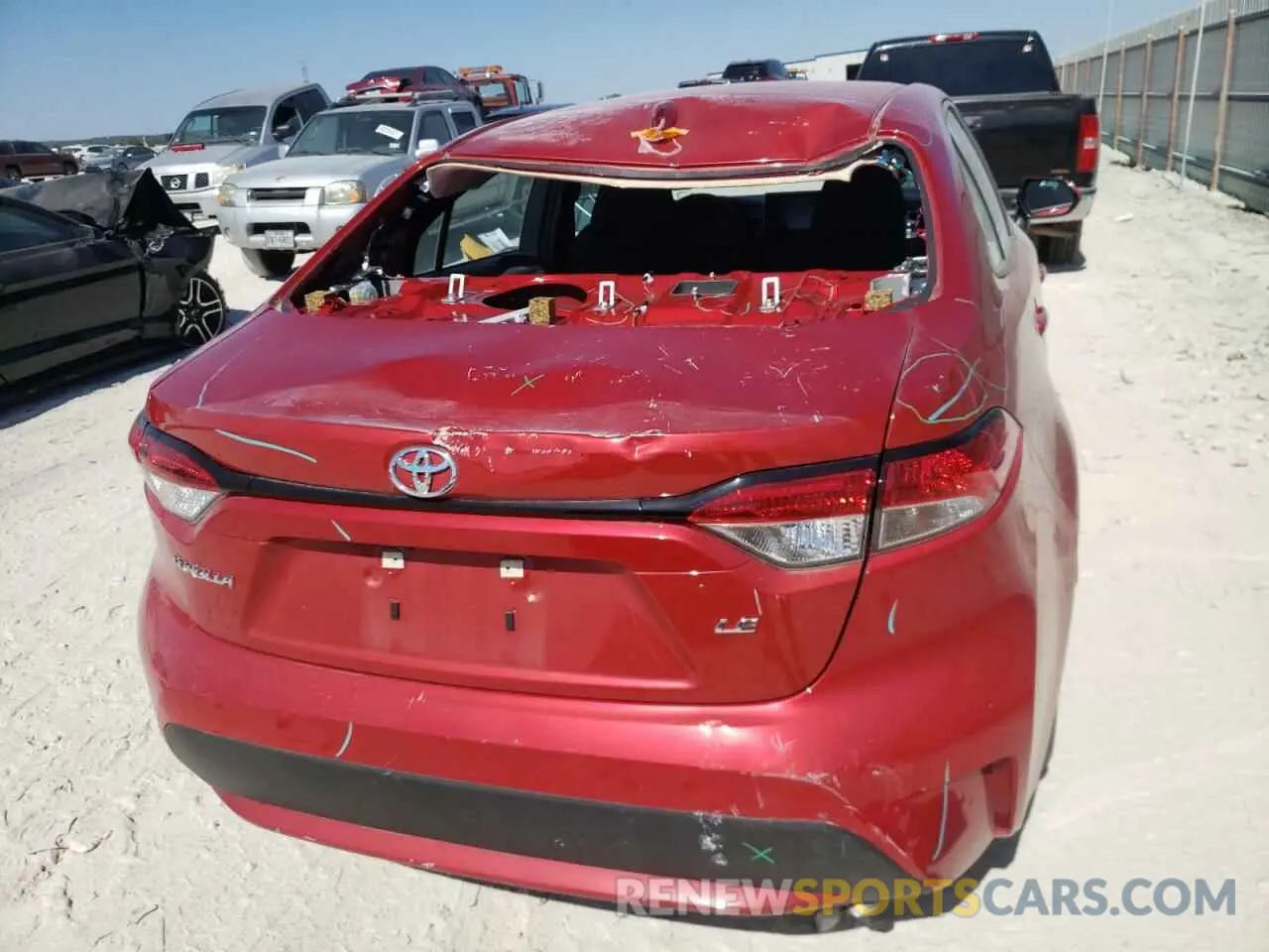 9 fotografías del automóvil dañado 5YFEPMAE5MP256200 TOYOTA COROLLA 2021