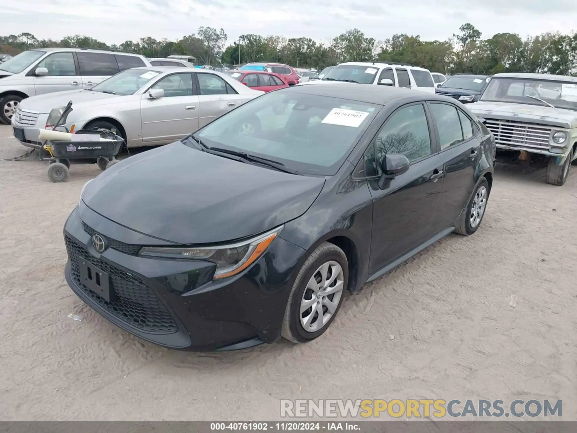 2 fotografías del automóvil dañado 5YFEPMAE5MP258738 TOYOTA COROLLA 2021