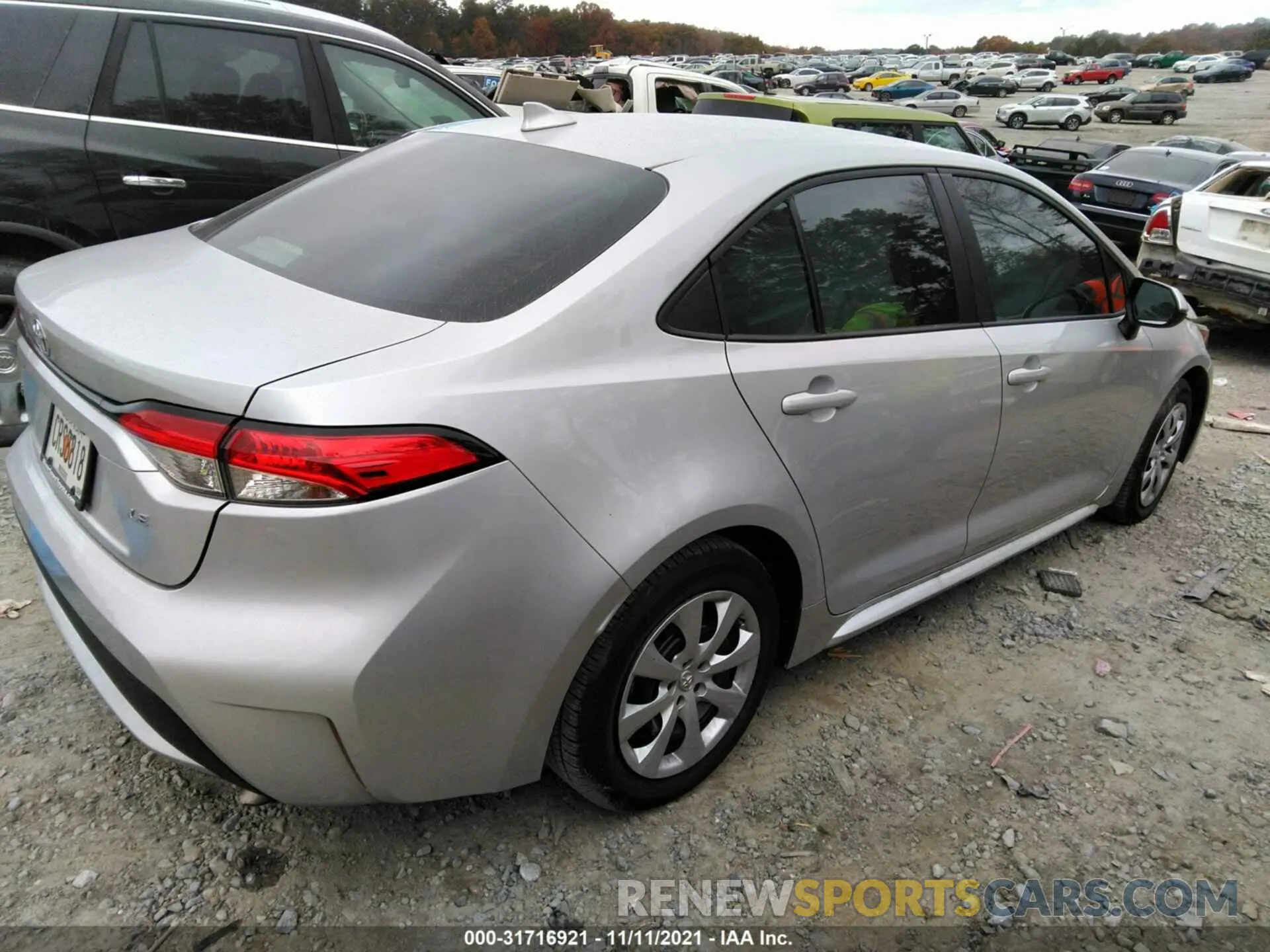 4 fotografías del automóvil dañado 5YFEPMAE5MP259064 TOYOTA COROLLA 2021