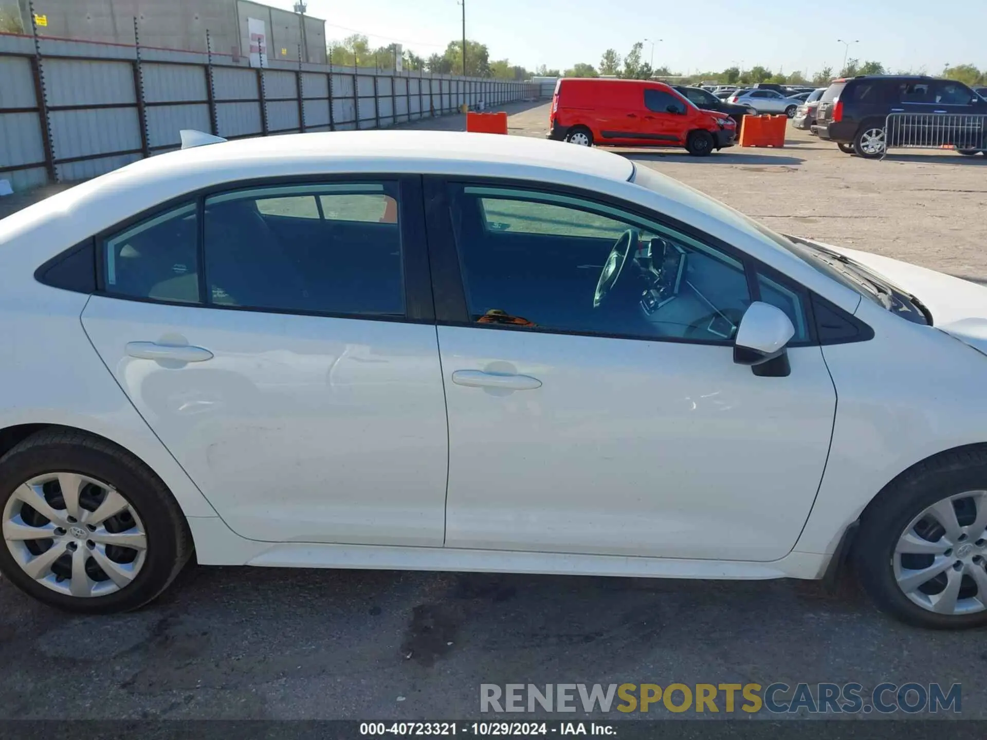 14 fotografías del automóvil dañado 5YFEPMAE5MP268539 TOYOTA COROLLA 2021