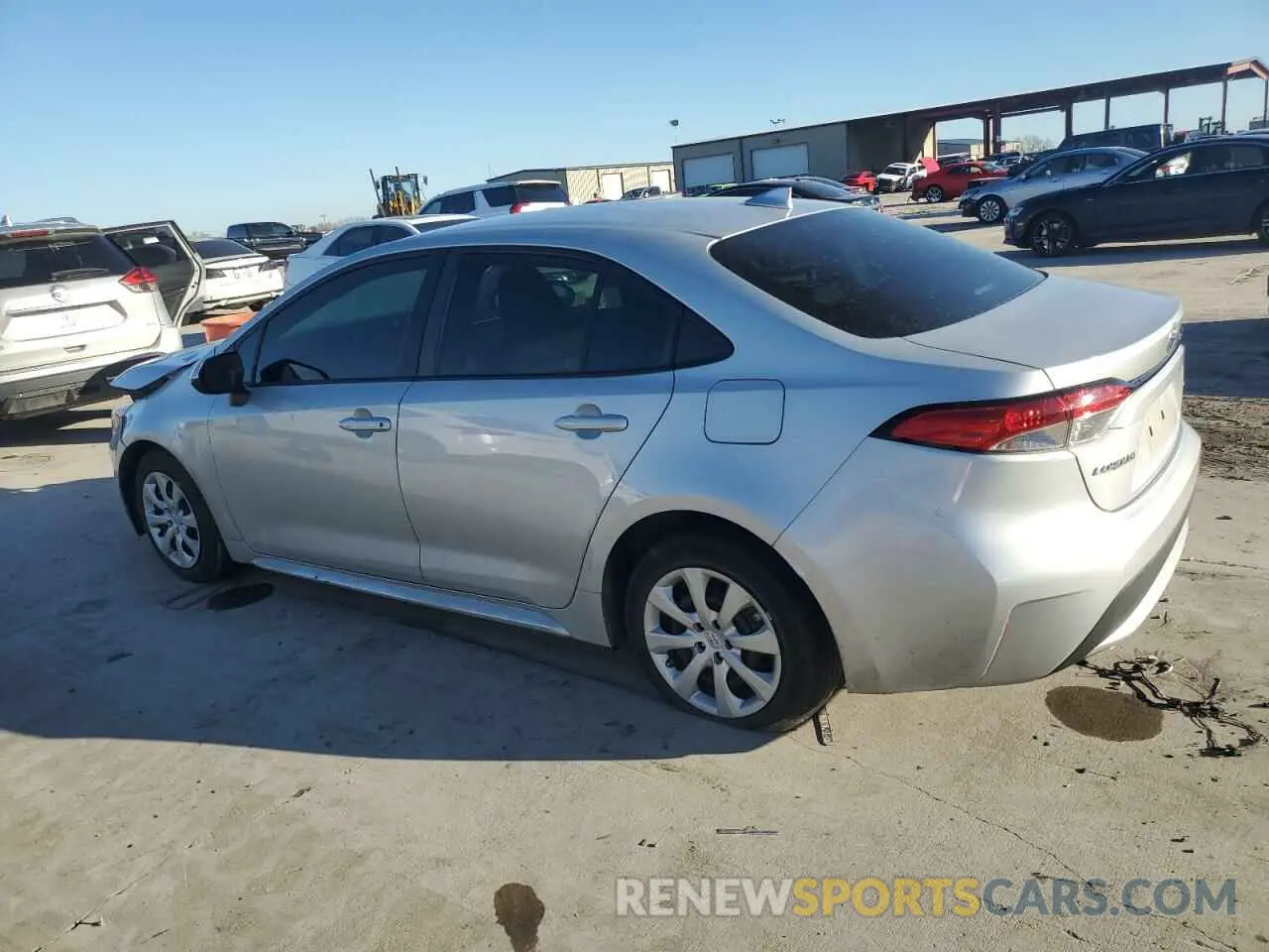 2 fotografías del automóvil dañado 5YFEPMAE6MP151598 TOYOTA COROLLA 2021