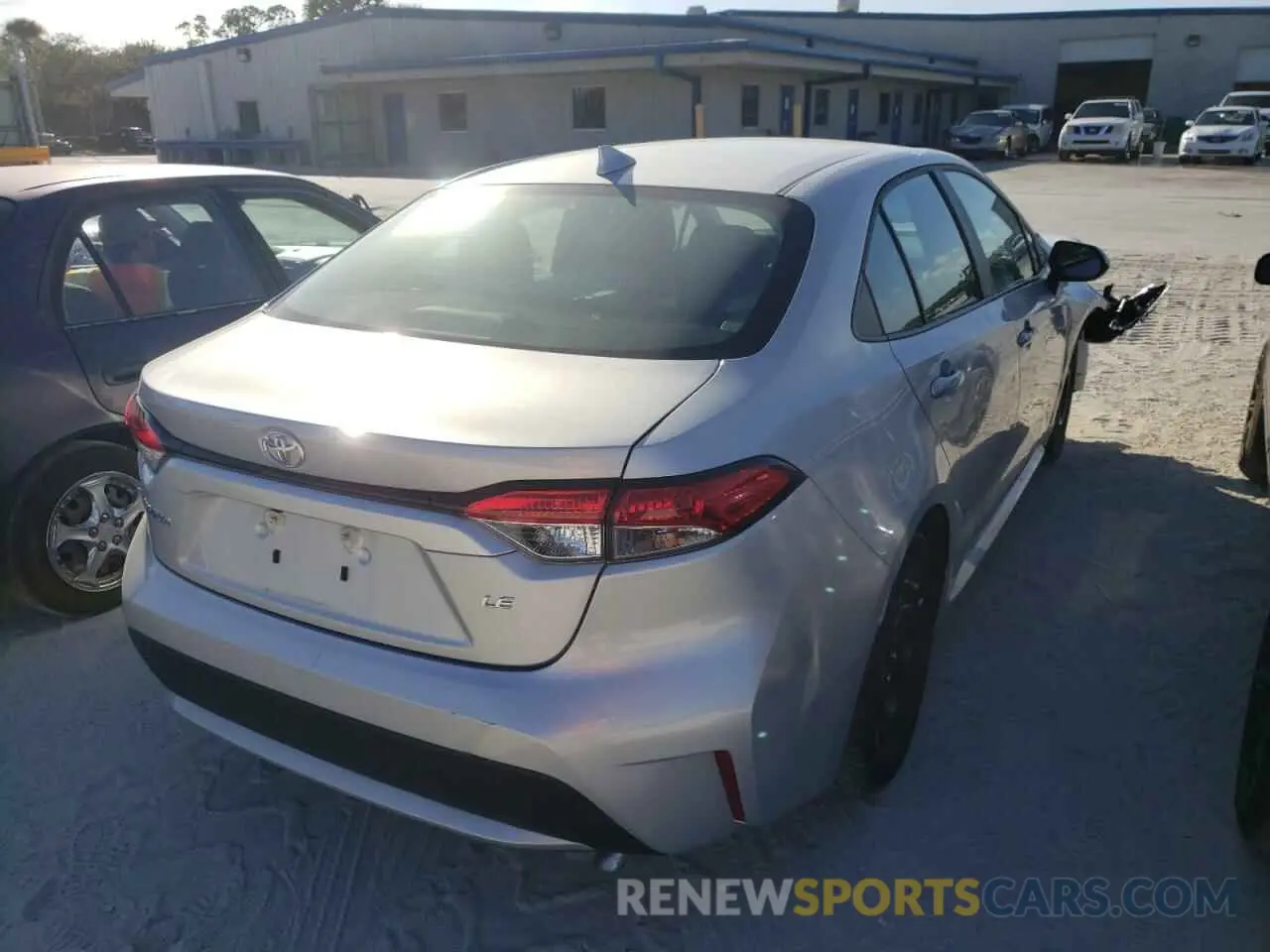 4 fotografías del automóvil dañado 5YFEPMAE6MP152900 TOYOTA COROLLA 2021