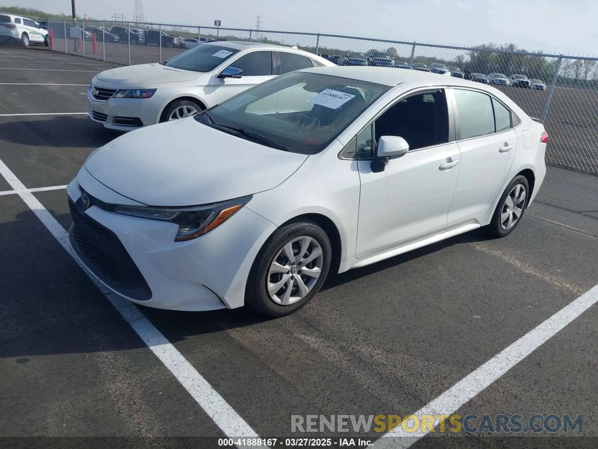 2 fotografías del automóvil dañado 5YFEPMAE6MP155683 TOYOTA COROLLA 2021