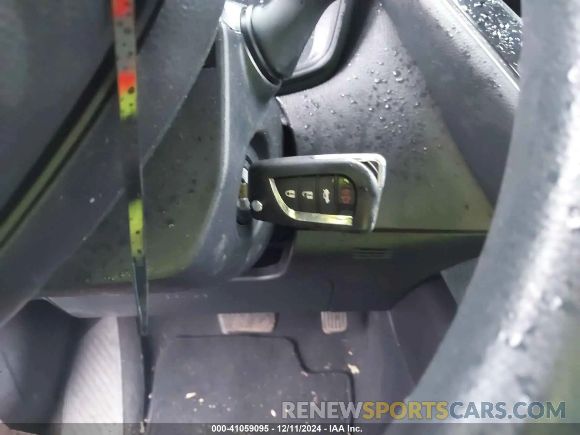 11 fotografías del automóvil dañado 5YFEPMAE6MP158101 TOYOTA COROLLA 2021