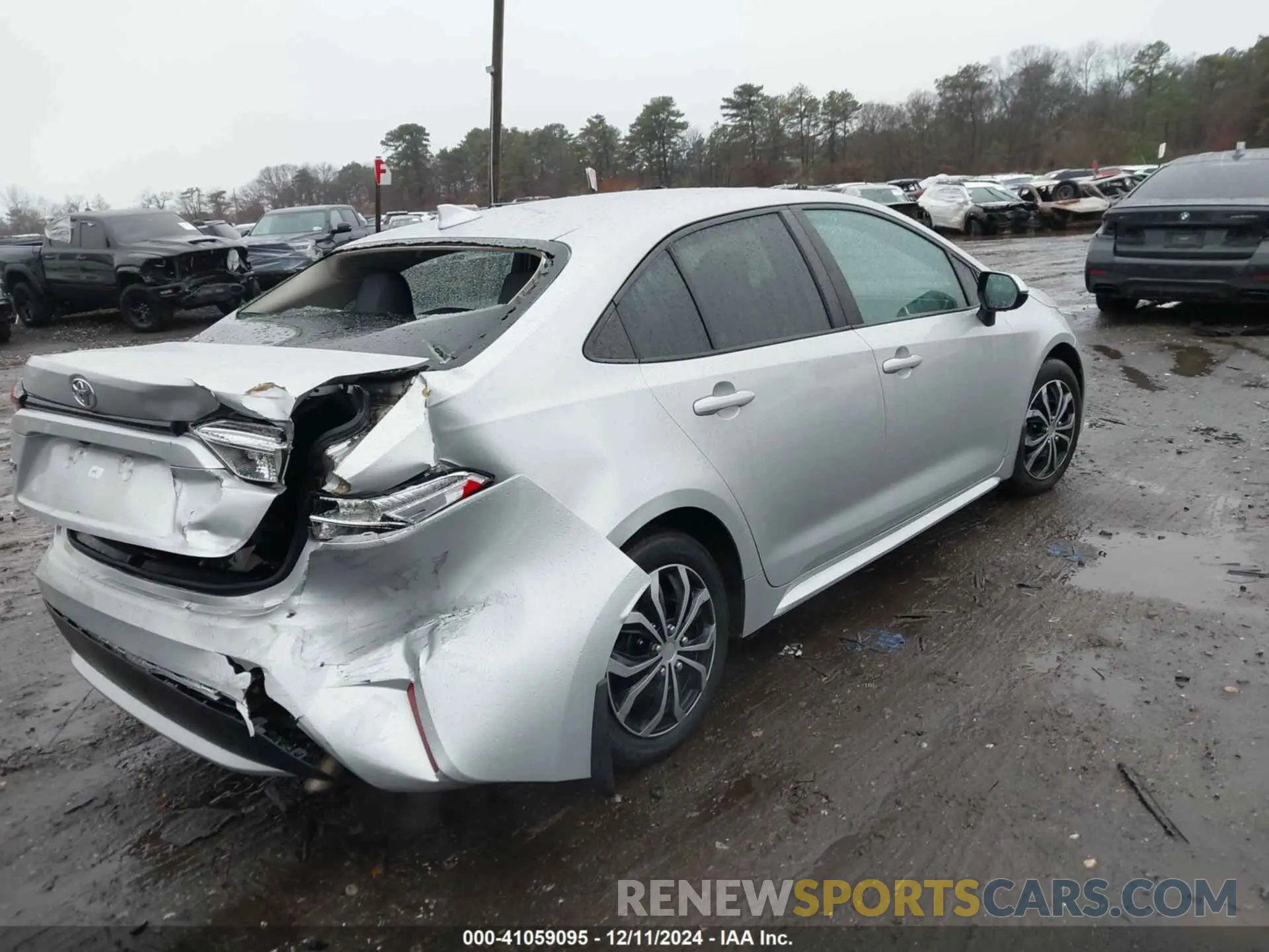 4 fotografías del automóvil dañado 5YFEPMAE6MP158101 TOYOTA COROLLA 2021
