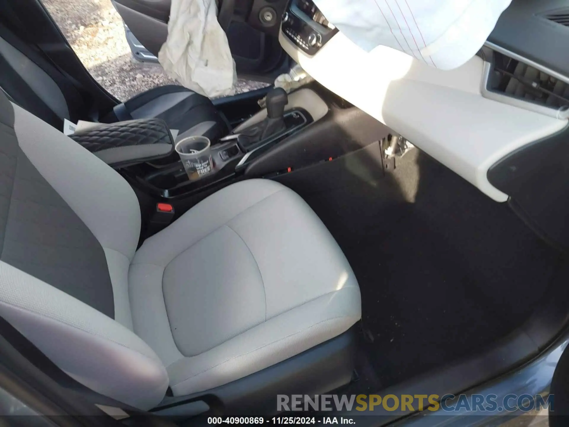 5 fotografías del automóvil dañado 5YFEPMAE6MP173813 TOYOTA COROLLA 2021