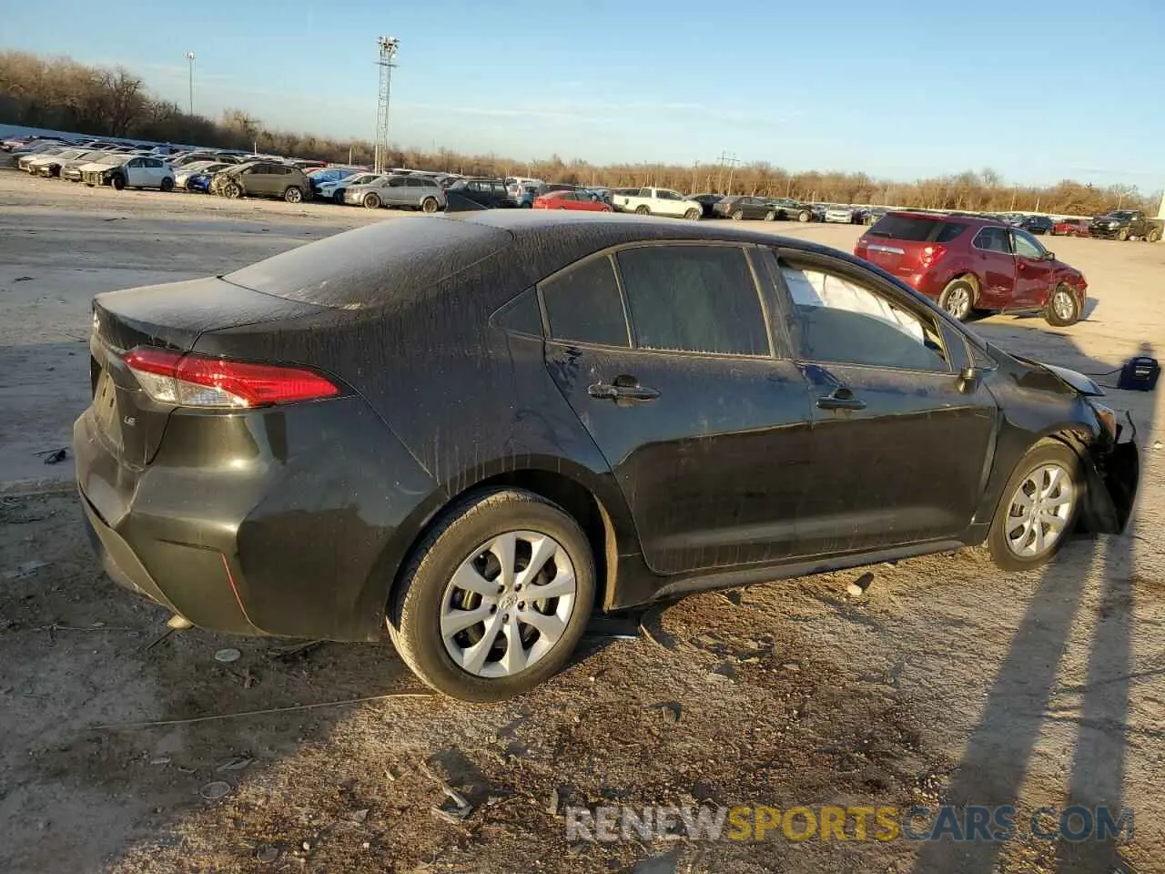 3 fotografías del automóvil dañado 5YFEPMAE6MP174010 TOYOTA COROLLA 2021