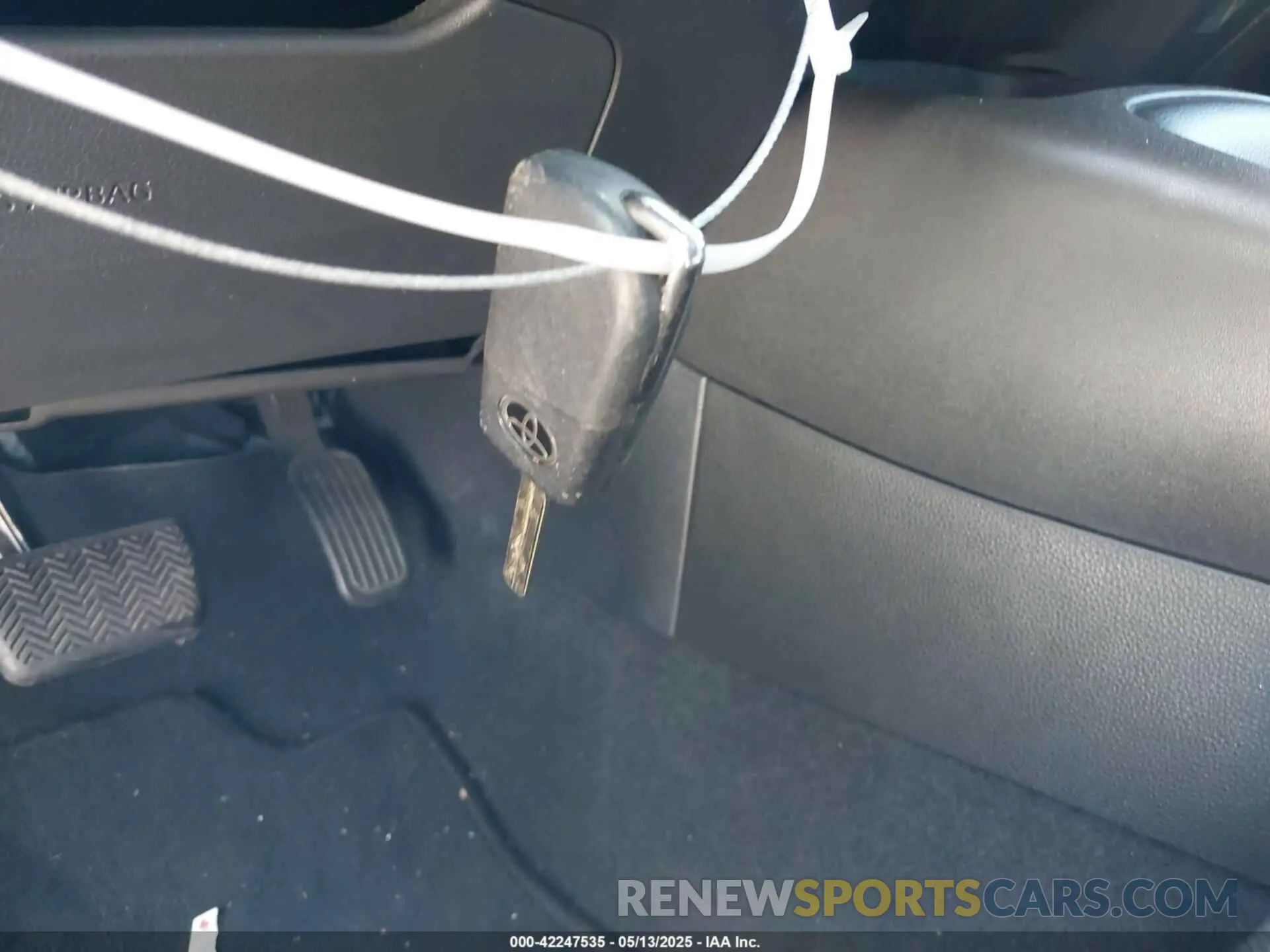 11 fotografías del automóvil dañado 5YFEPMAE6MP175349 TOYOTA COROLLA 2021