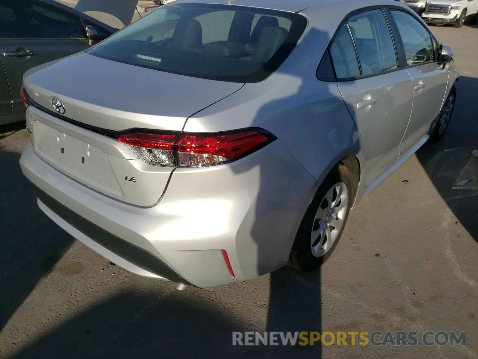 4 fotografías del automóvil dañado 5YFEPMAE6MP178736 TOYOTA COROLLA 2021