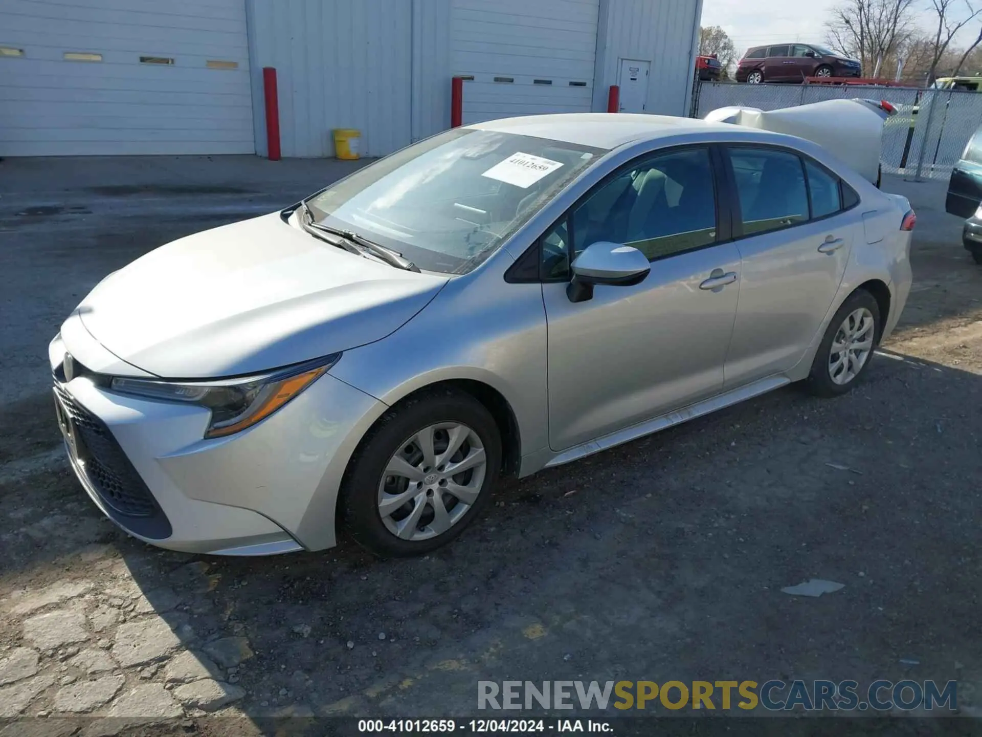 2 fotografías del automóvil dañado 5YFEPMAE6MP179613 TOYOTA COROLLA 2021