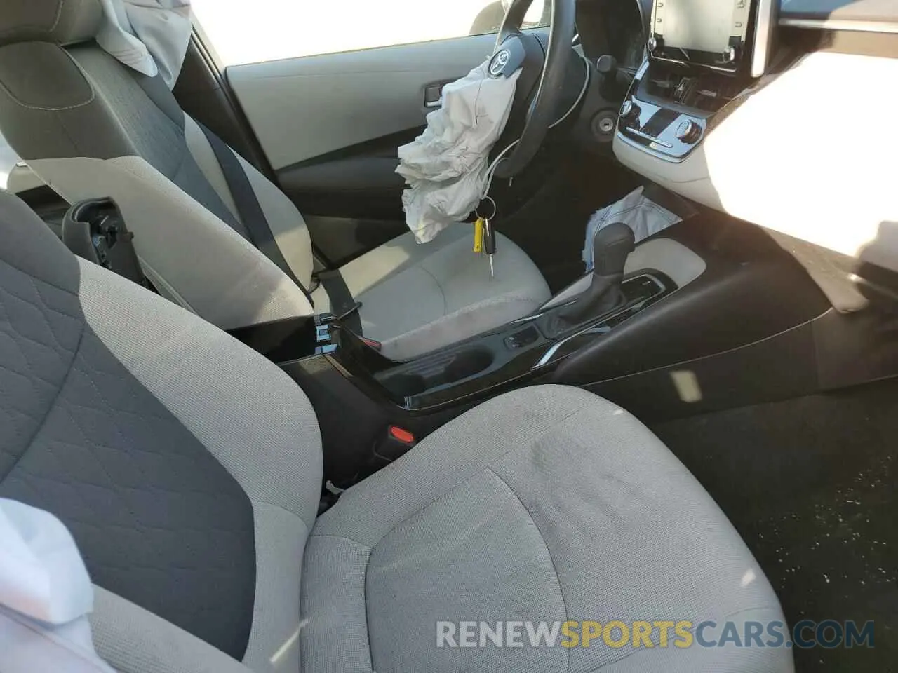 5 fotografías del automóvil dañado 5YFEPMAE6MP179711 TOYOTA COROLLA 2021
