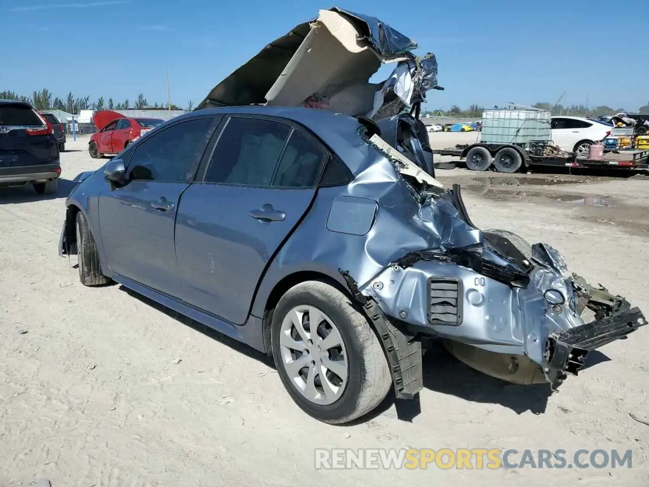2 fotografías del automóvil dañado 5YFEPMAE6MP181541 TOYOTA COROLLA 2021
