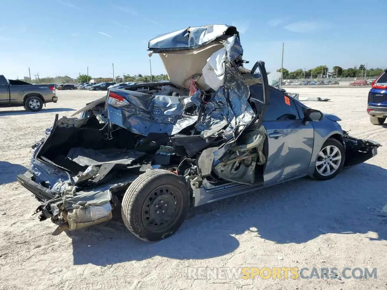 3 fotografías del automóvil dañado 5YFEPMAE6MP181541 TOYOTA COROLLA 2021
