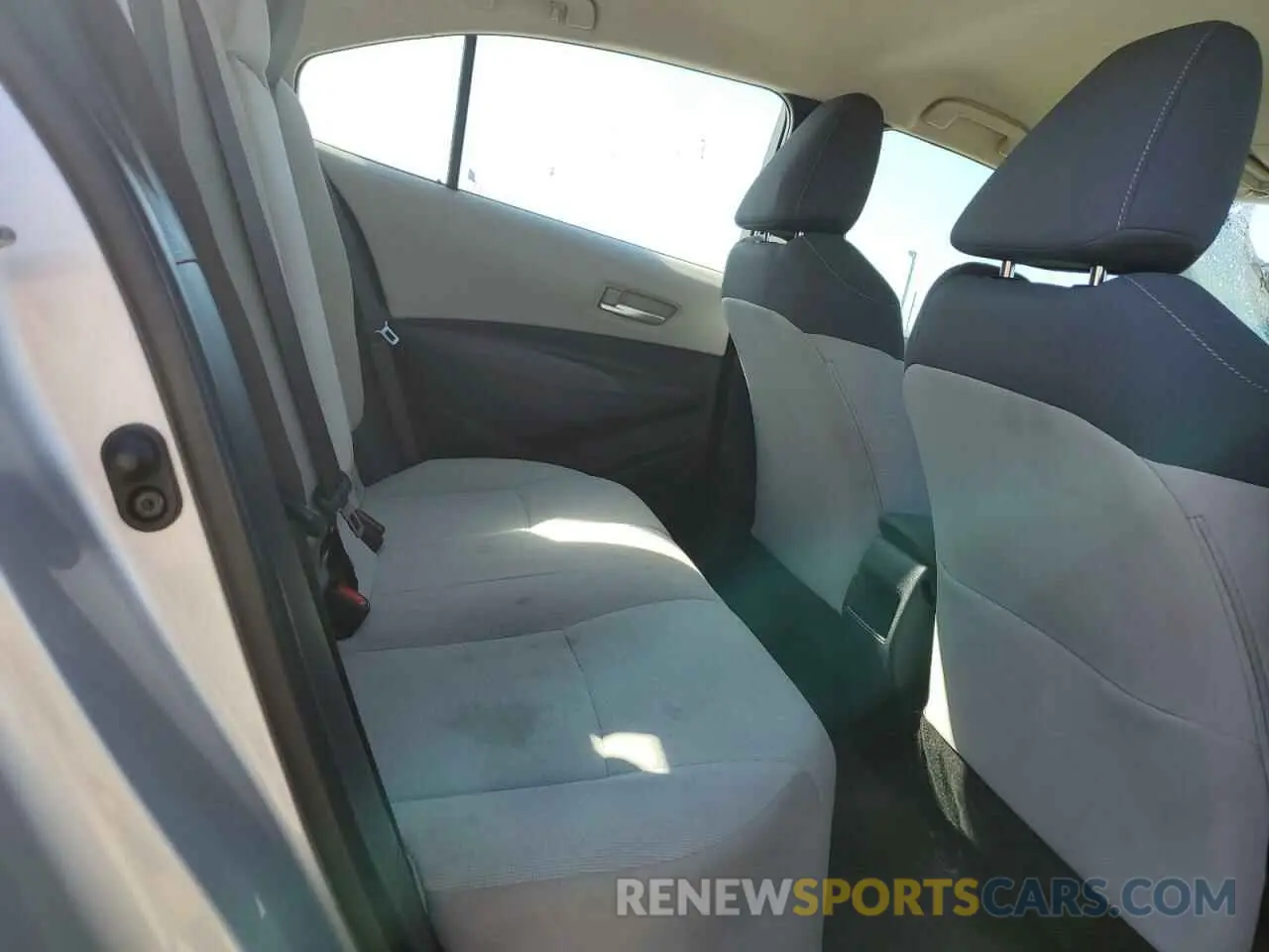 10 fotografías del automóvil dañado 5YFEPMAE6MP182172 TOYOTA COROLLA 2021