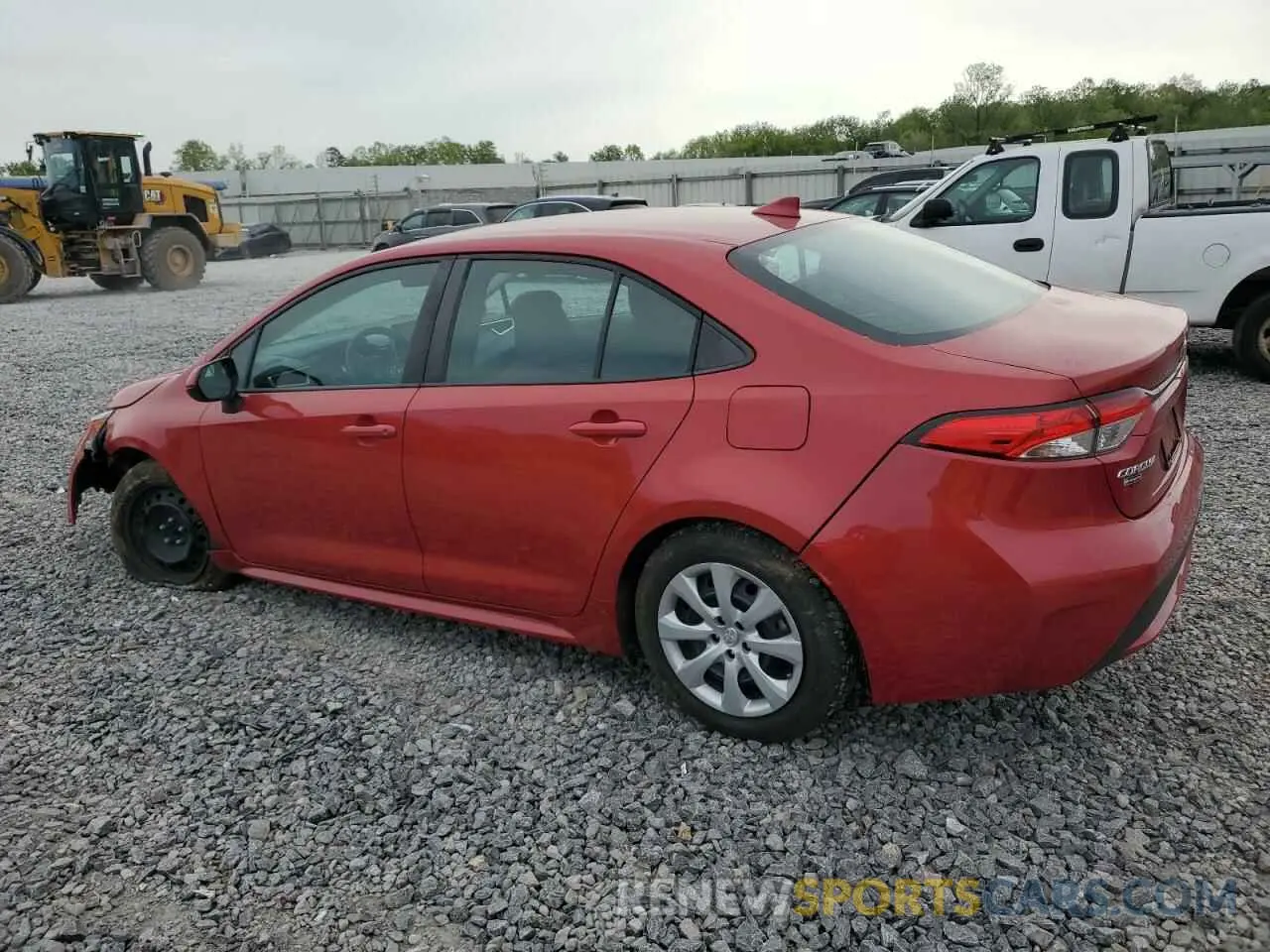 2 fotografías del automóvil dañado 5YFEPMAE6MP184276 TOYOTA COROLLA 2021