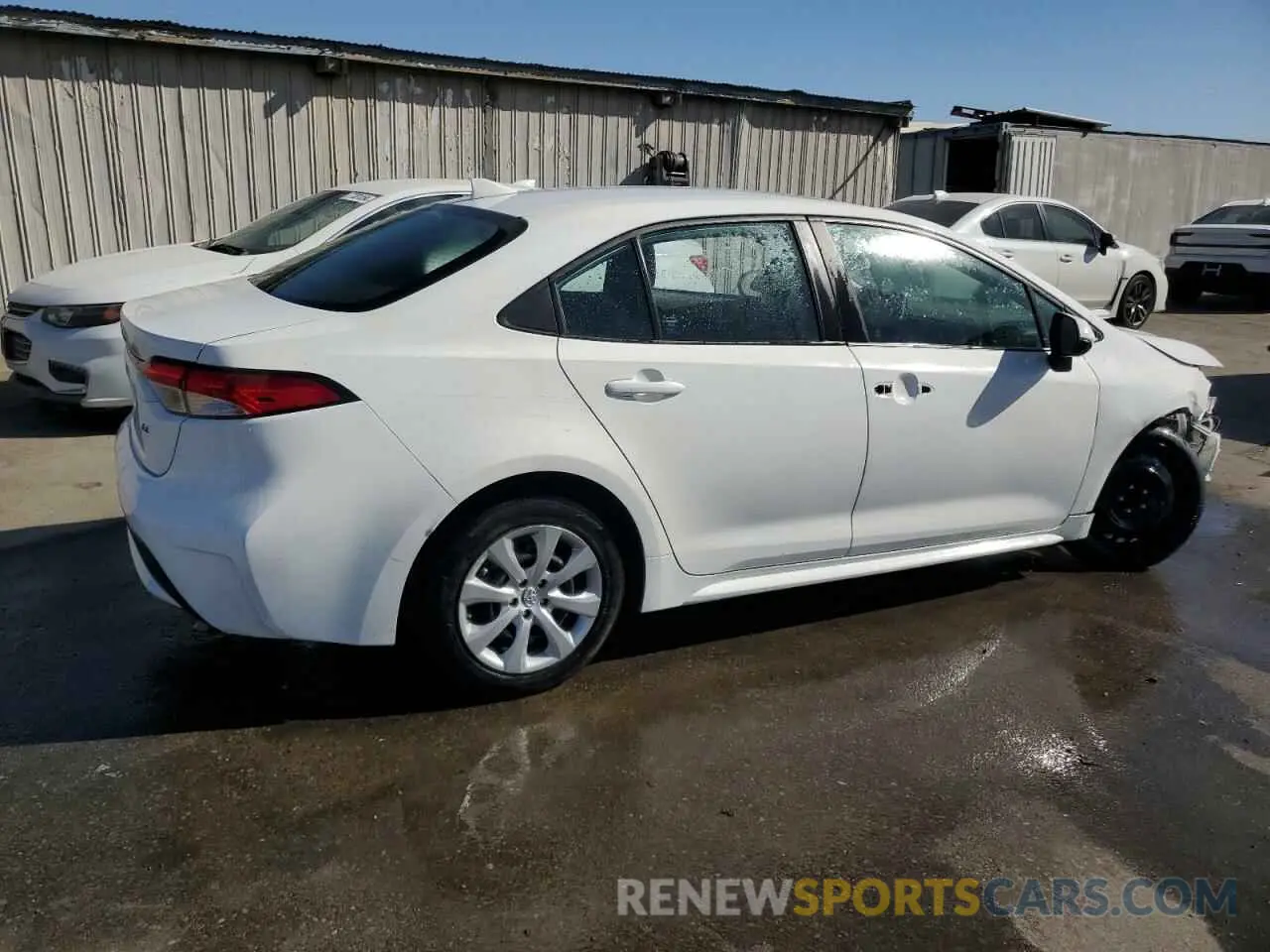 3 fotografías del automóvil dañado 5YFEPMAE6MP206325 TOYOTA COROLLA 2021