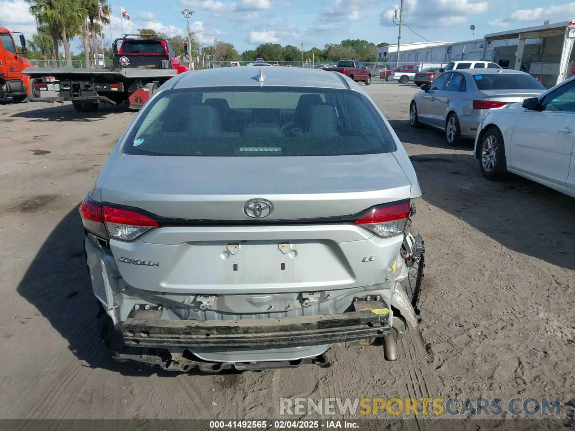 17 fotografías del automóvil dañado 5YFEPMAE6MP211881 TOYOTA COROLLA 2021