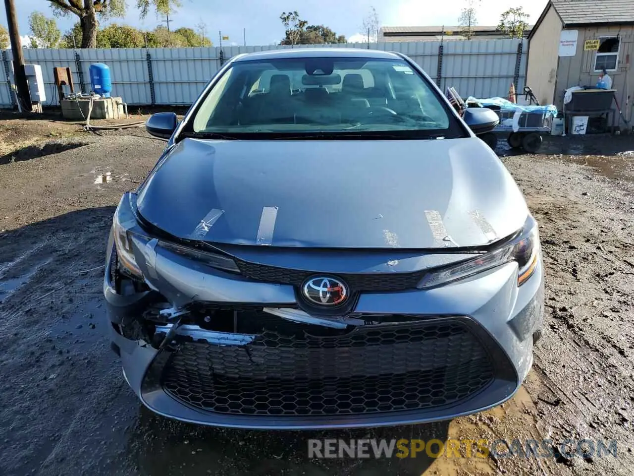 5 fotografías del automóvil dañado 5YFEPMAE6MP216417 TOYOTA COROLLA 2021