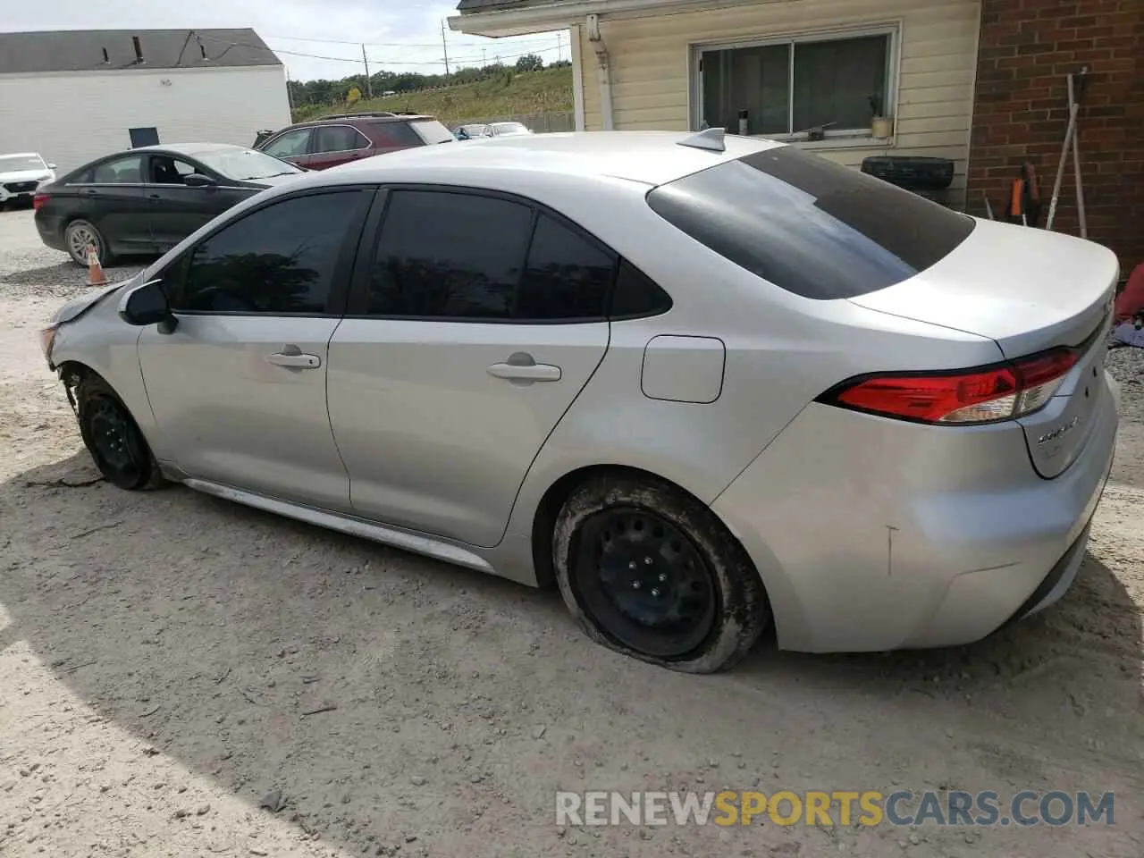 2 fotografías del automóvil dañado 5YFEPMAE6MP216689 TOYOTA COROLLA 2021