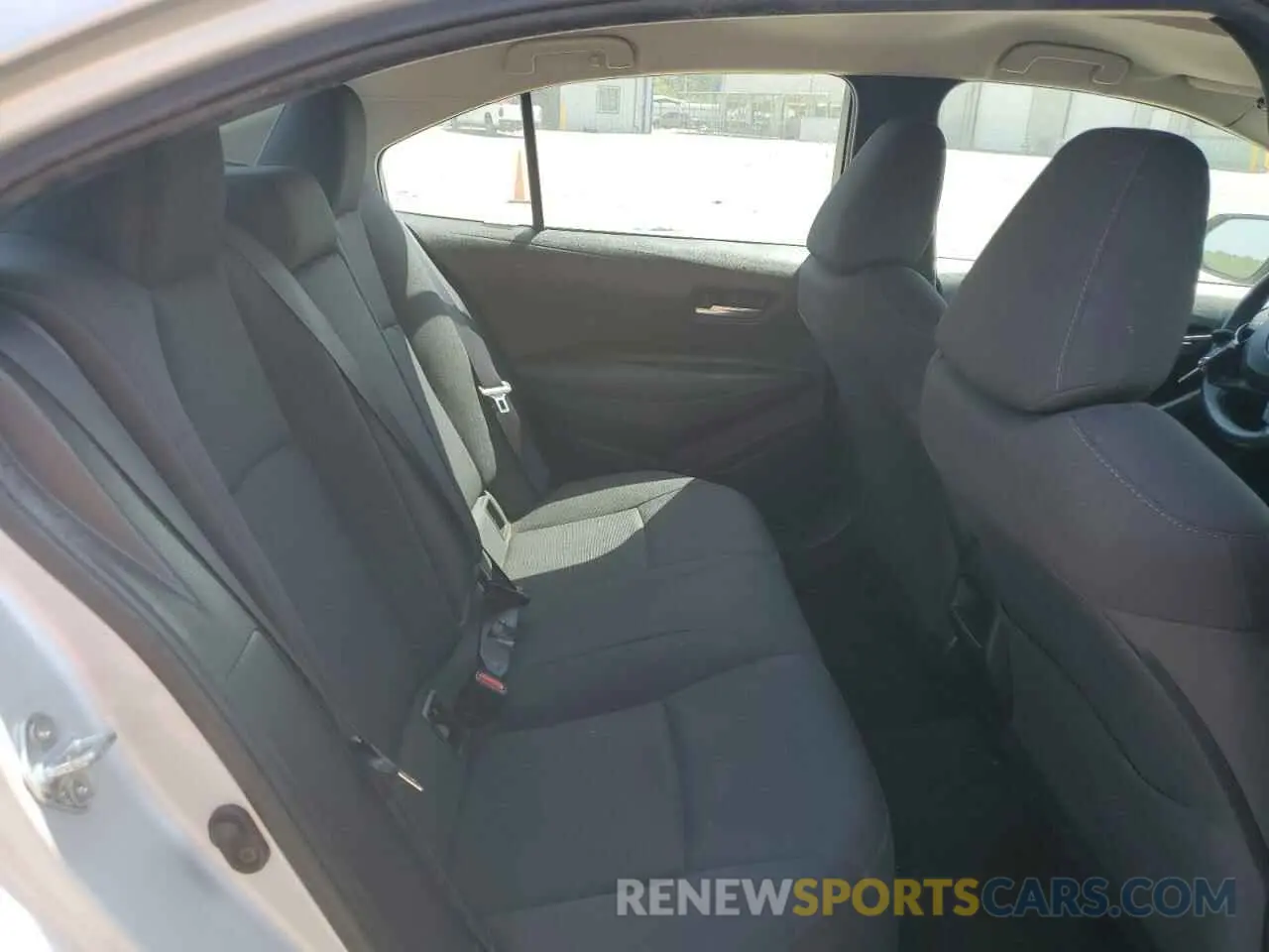 10 fotografías del automóvil dañado 5YFEPMAE6MP247697 TOYOTA COROLLA 2021