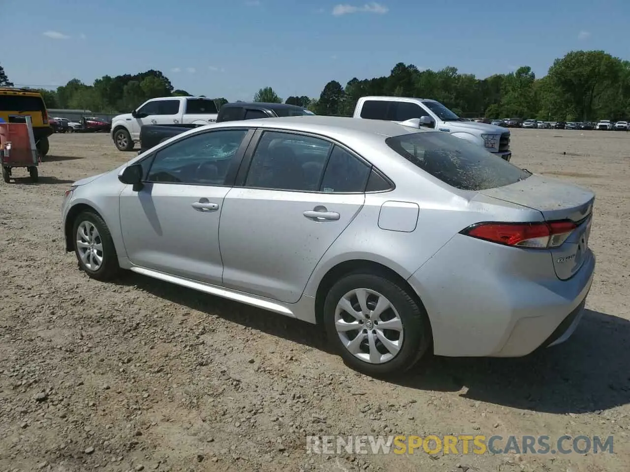 2 fotografías del automóvil dañado 5YFEPMAE6MP247697 TOYOTA COROLLA 2021