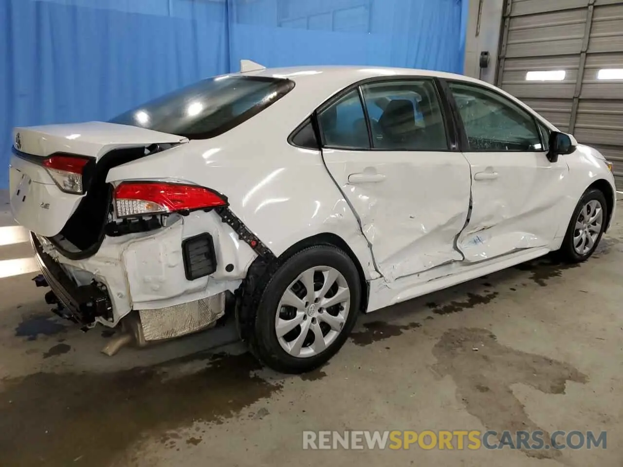 3 fotografías del automóvil dañado 5YFEPMAE6MP250146 TOYOTA COROLLA 2021