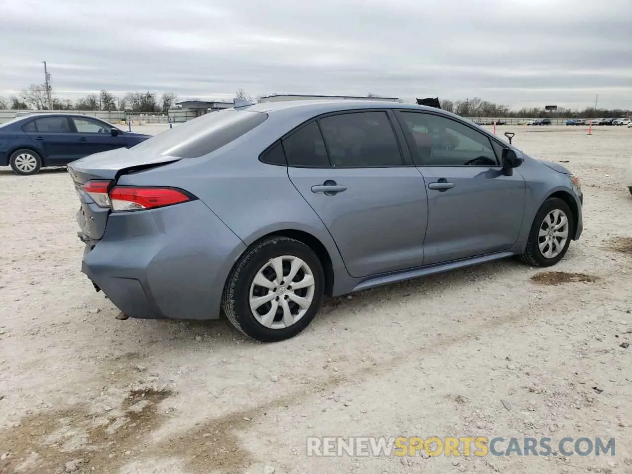 3 fotografías del automóvil dañado 5YFEPMAE6MP251152 TOYOTA COROLLA 2021