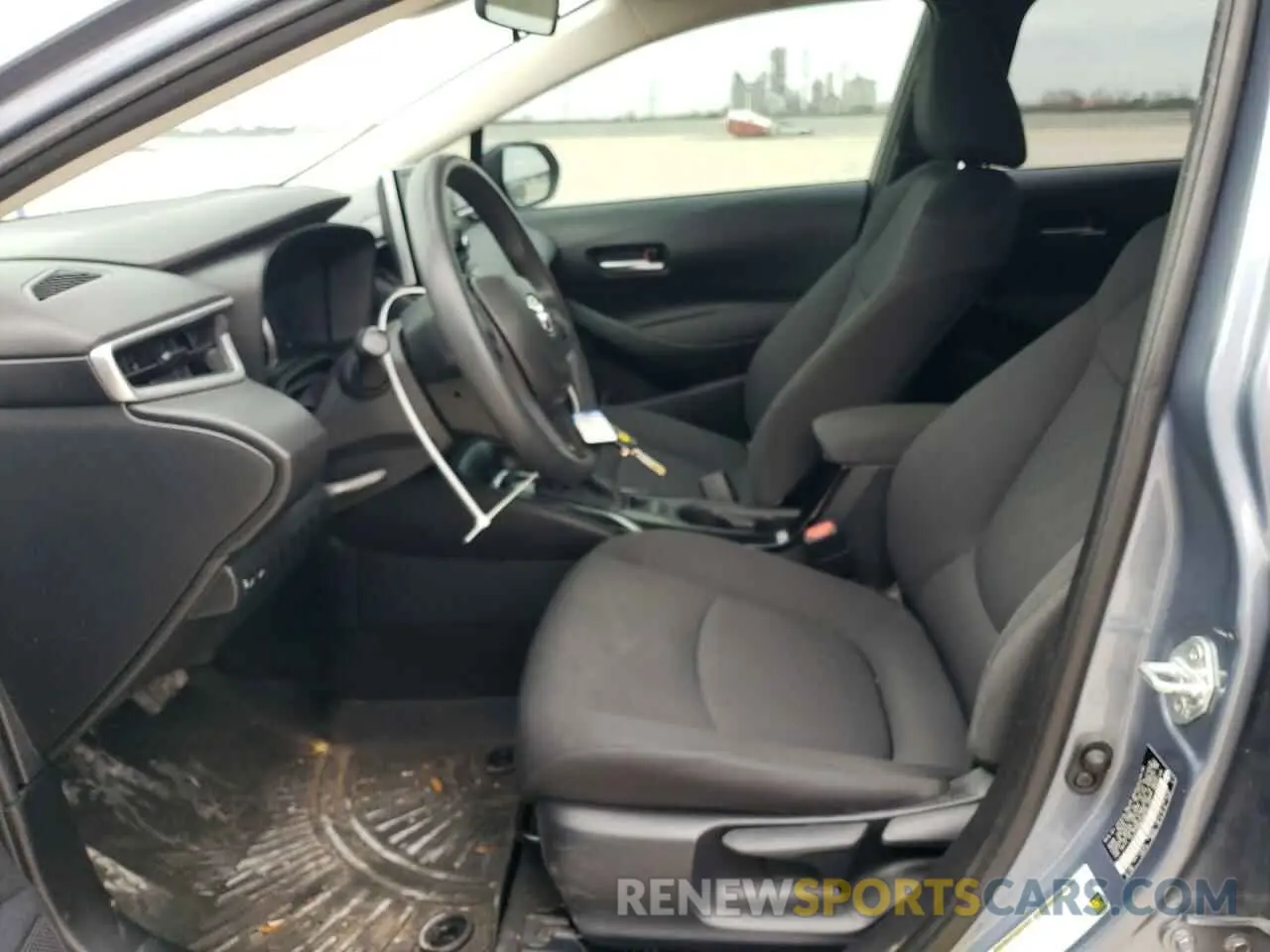 7 fotografías del automóvil dañado 5YFEPMAE6MP251152 TOYOTA COROLLA 2021