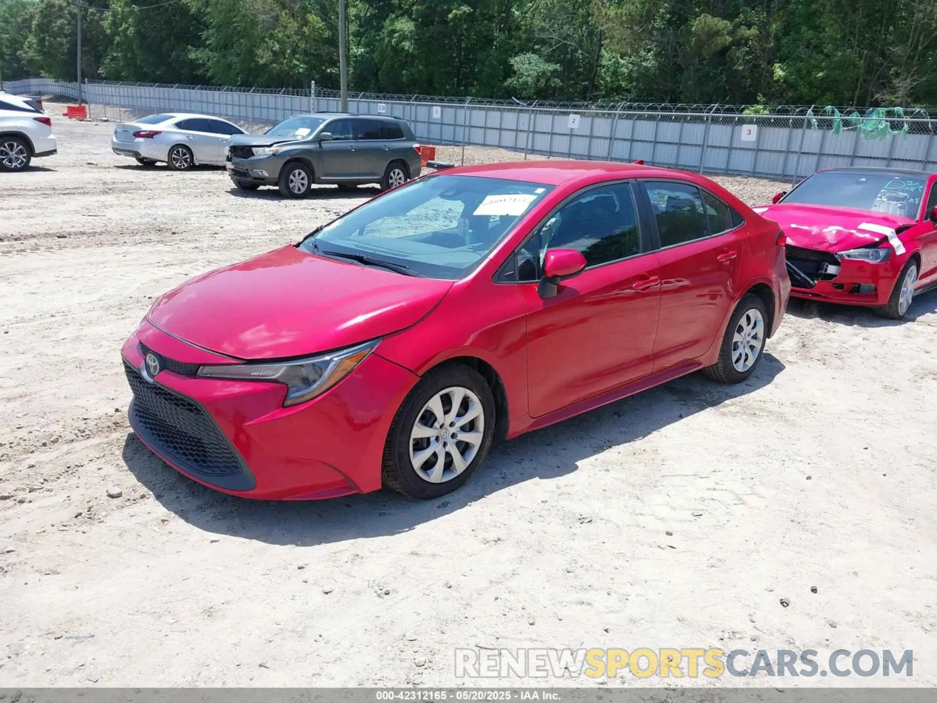 2 fotografías del automóvil dañado 5YFEPMAE6MP251720 TOYOTA COROLLA 2021