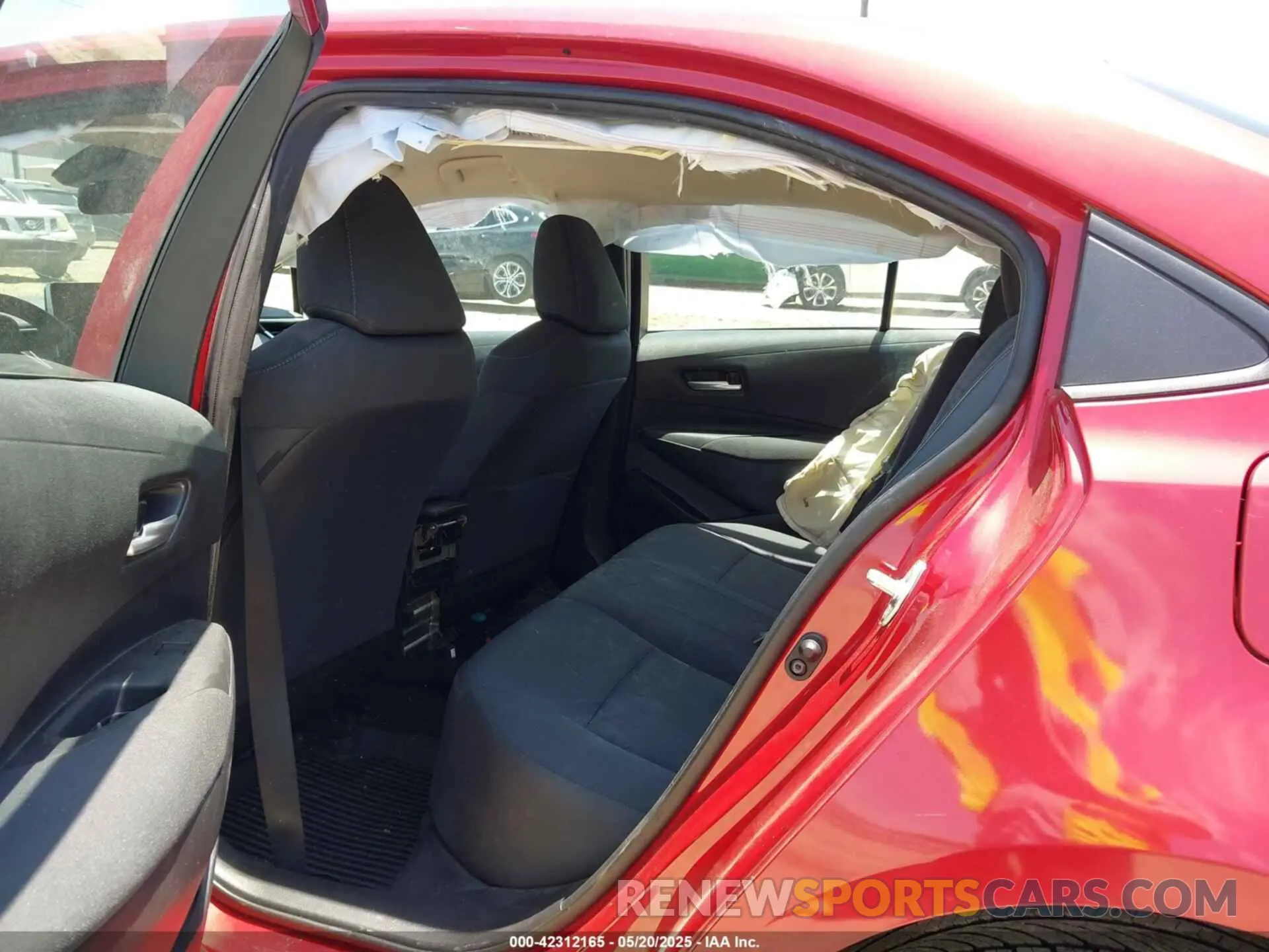 8 fotografías del automóvil dañado 5YFEPMAE6MP251720 TOYOTA COROLLA 2021
