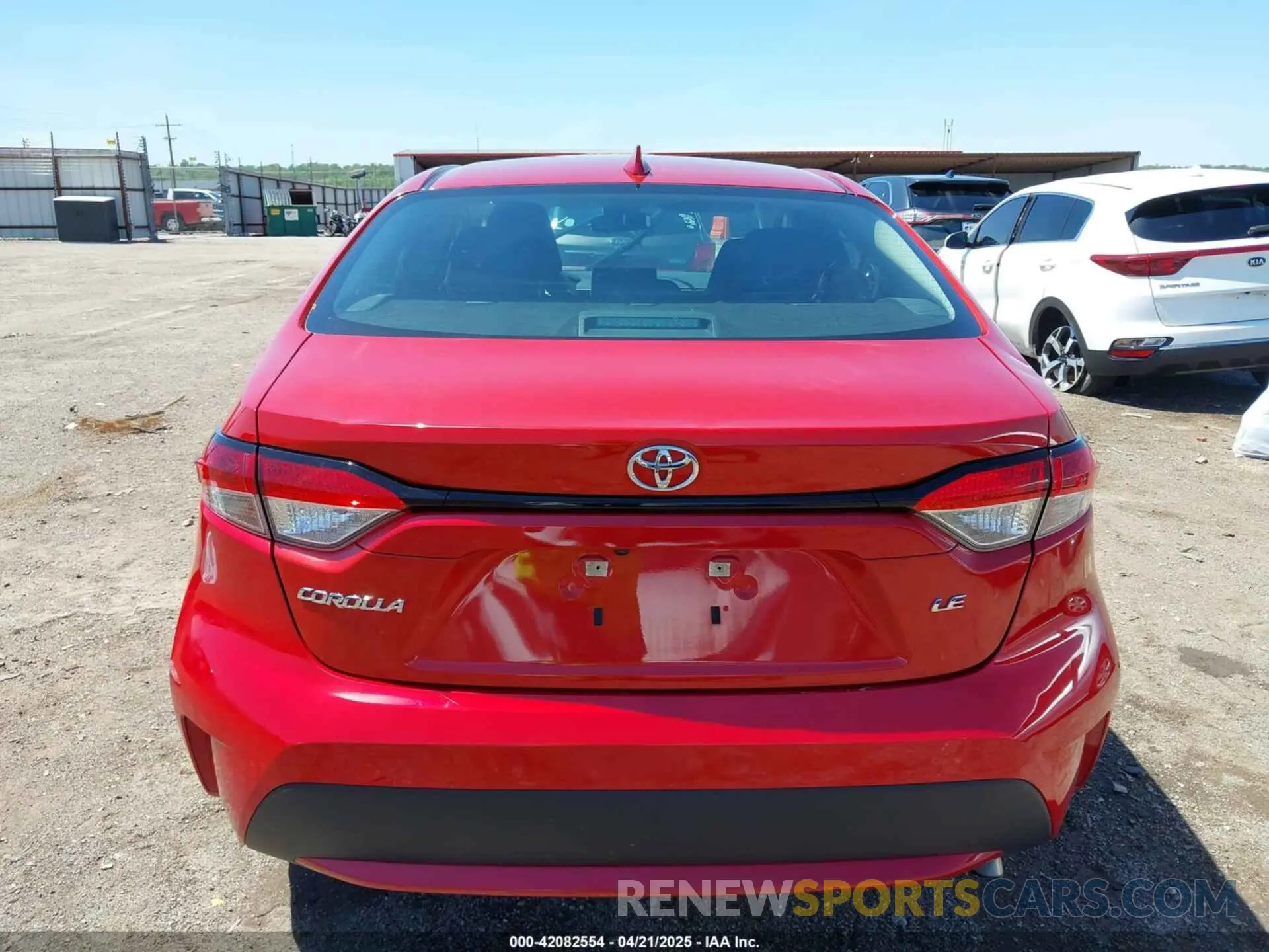 16 fotografías del automóvil dañado 5YFEPMAE6MP266086 TOYOTA COROLLA 2021