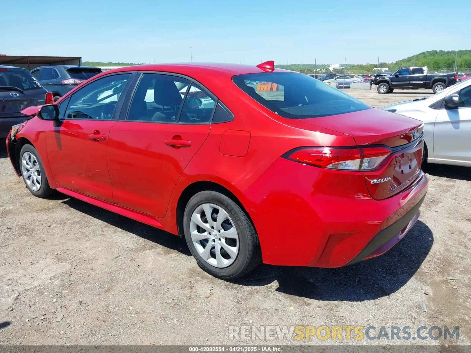 3 fotografías del automóvil dañado 5YFEPMAE6MP266086 TOYOTA COROLLA 2021