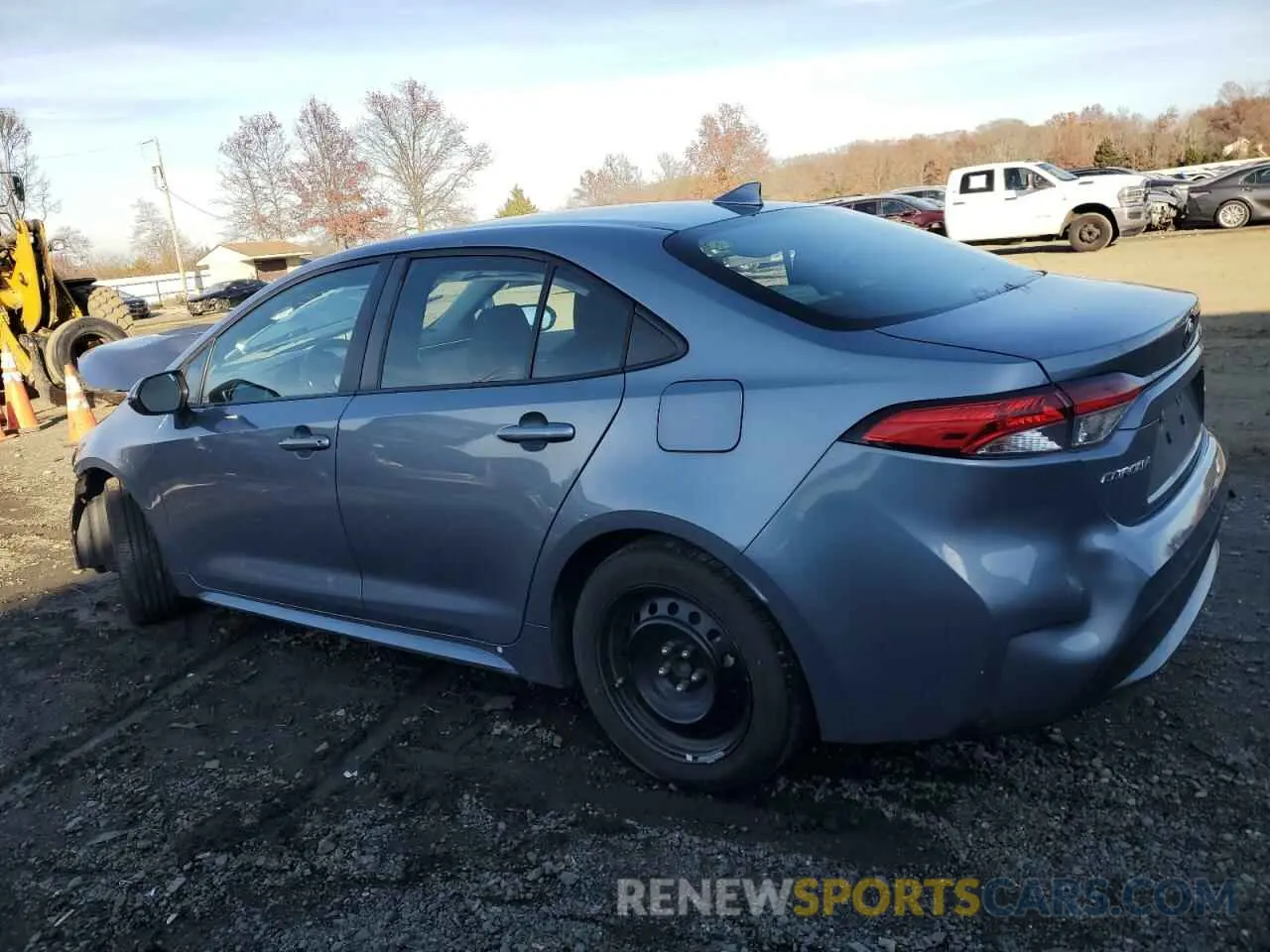 2 fotografías del automóvil dañado 5YFEPMAE7MP161718 TOYOTA COROLLA 2021