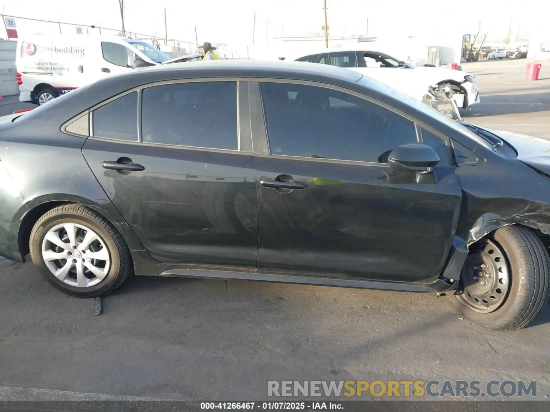 13 fotografías del automóvil dañado 5YFEPMAE7MP174632 TOYOTA COROLLA 2021