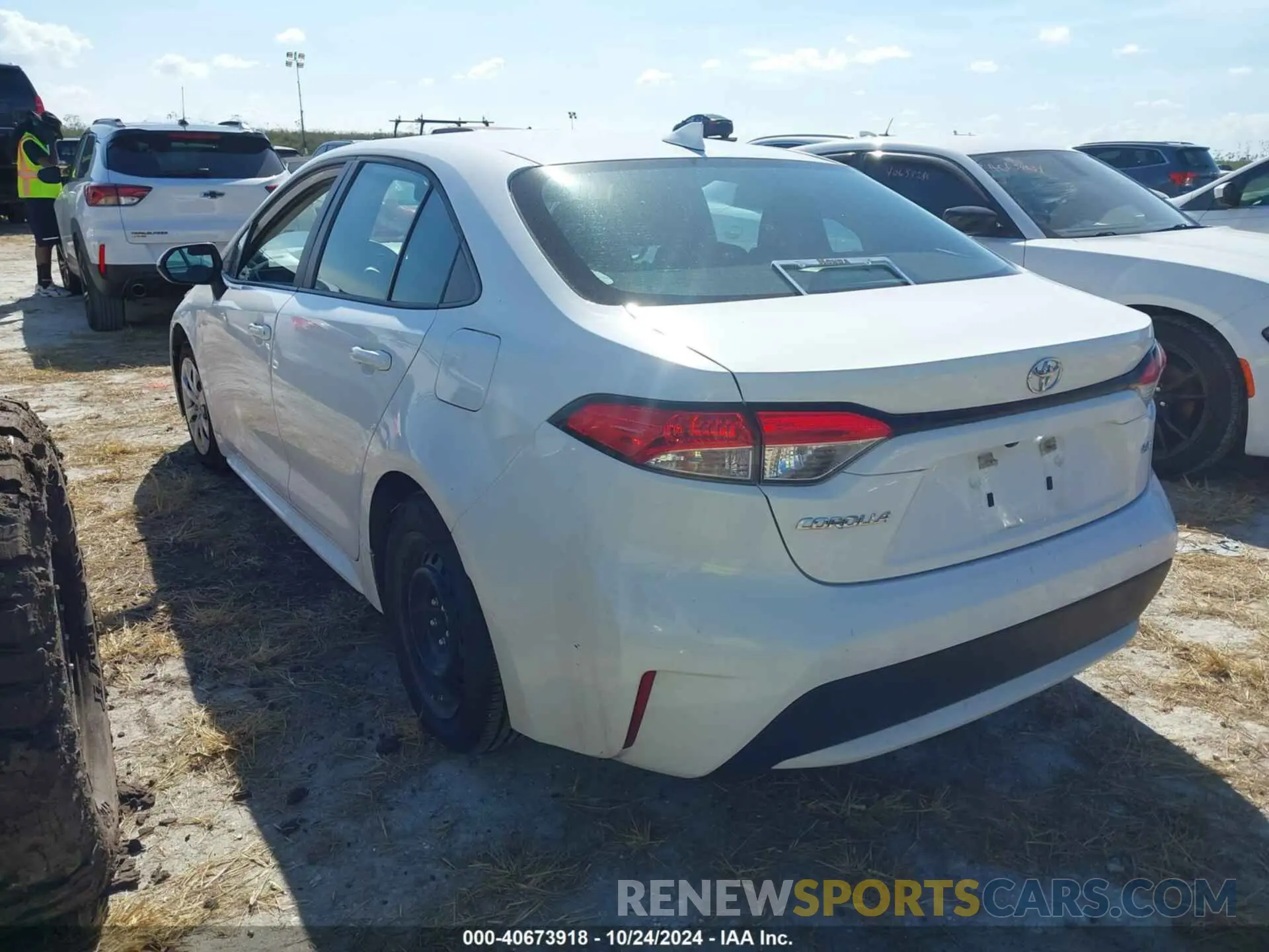 3 fotografías del automóvil dañado 5YFEPMAE7MP182813 TOYOTA COROLLA 2021
