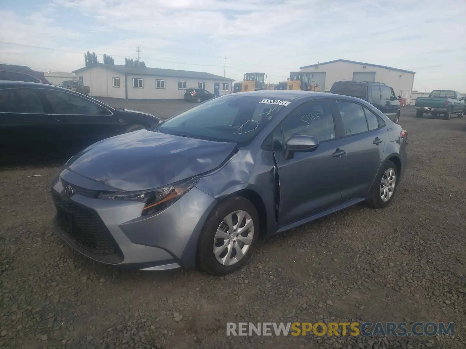 2 fotografías del automóvil dañado 5YFEPMAE7MP240130 TOYOTA COROLLA 2021