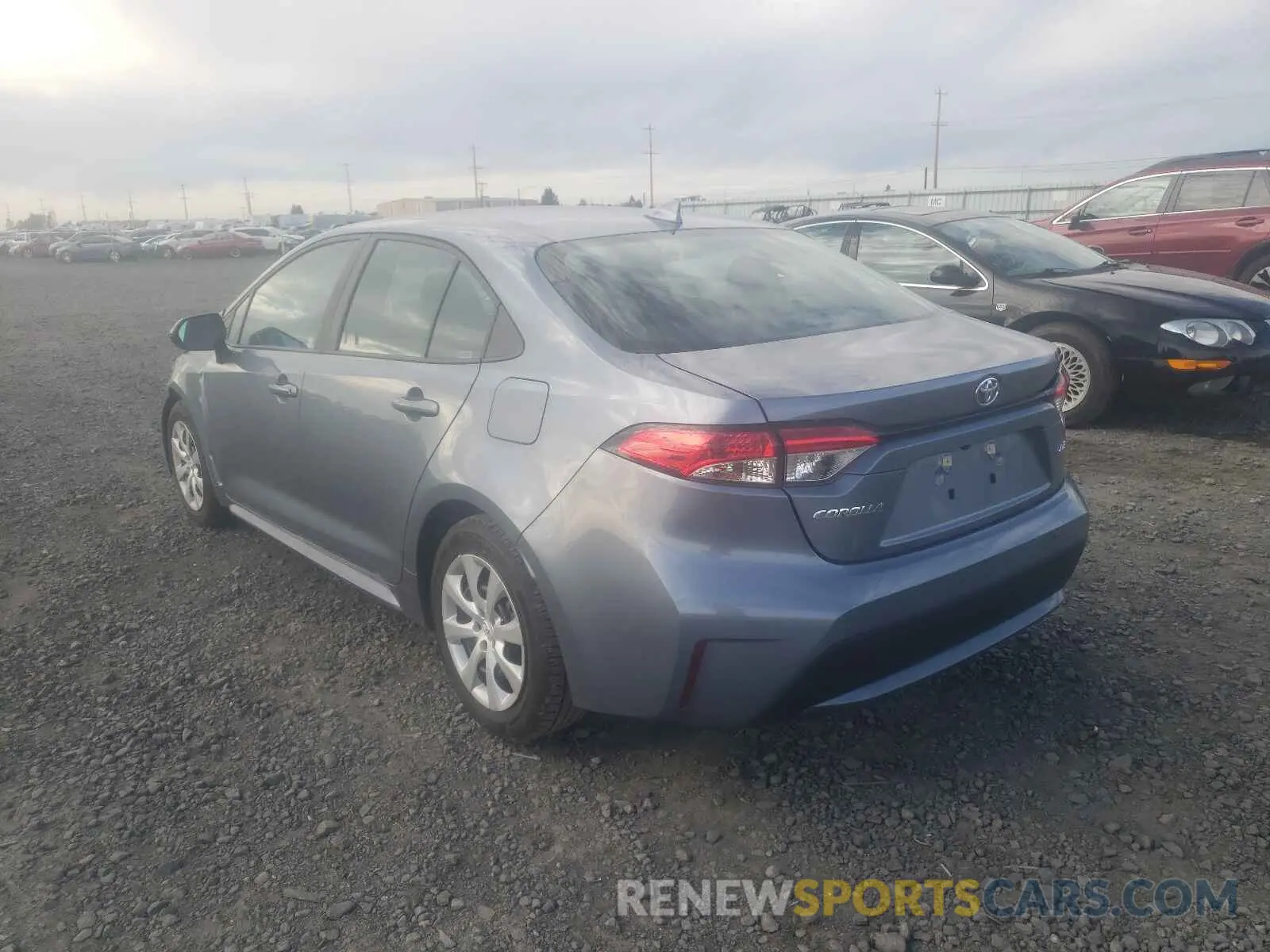 3 fotografías del automóvil dañado 5YFEPMAE7MP240130 TOYOTA COROLLA 2021