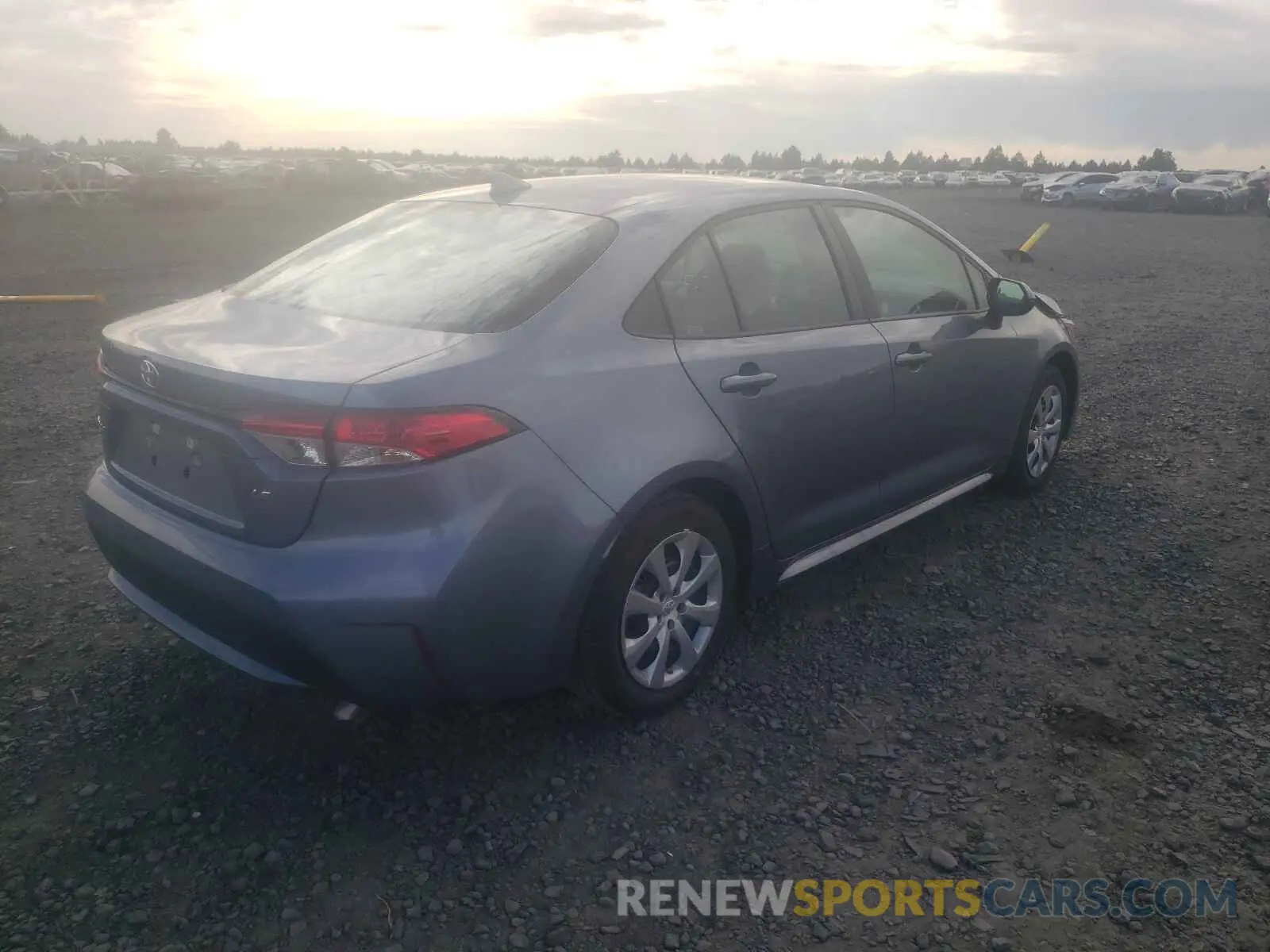 4 fotografías del automóvil dañado 5YFEPMAE7MP240130 TOYOTA COROLLA 2021