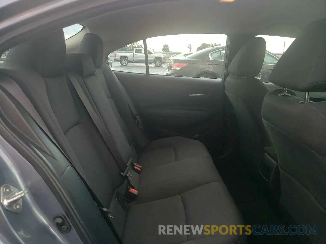 10 fotografías del automóvil dañado 5YFEPMAE7MP240385 TOYOTA COROLLA 2021