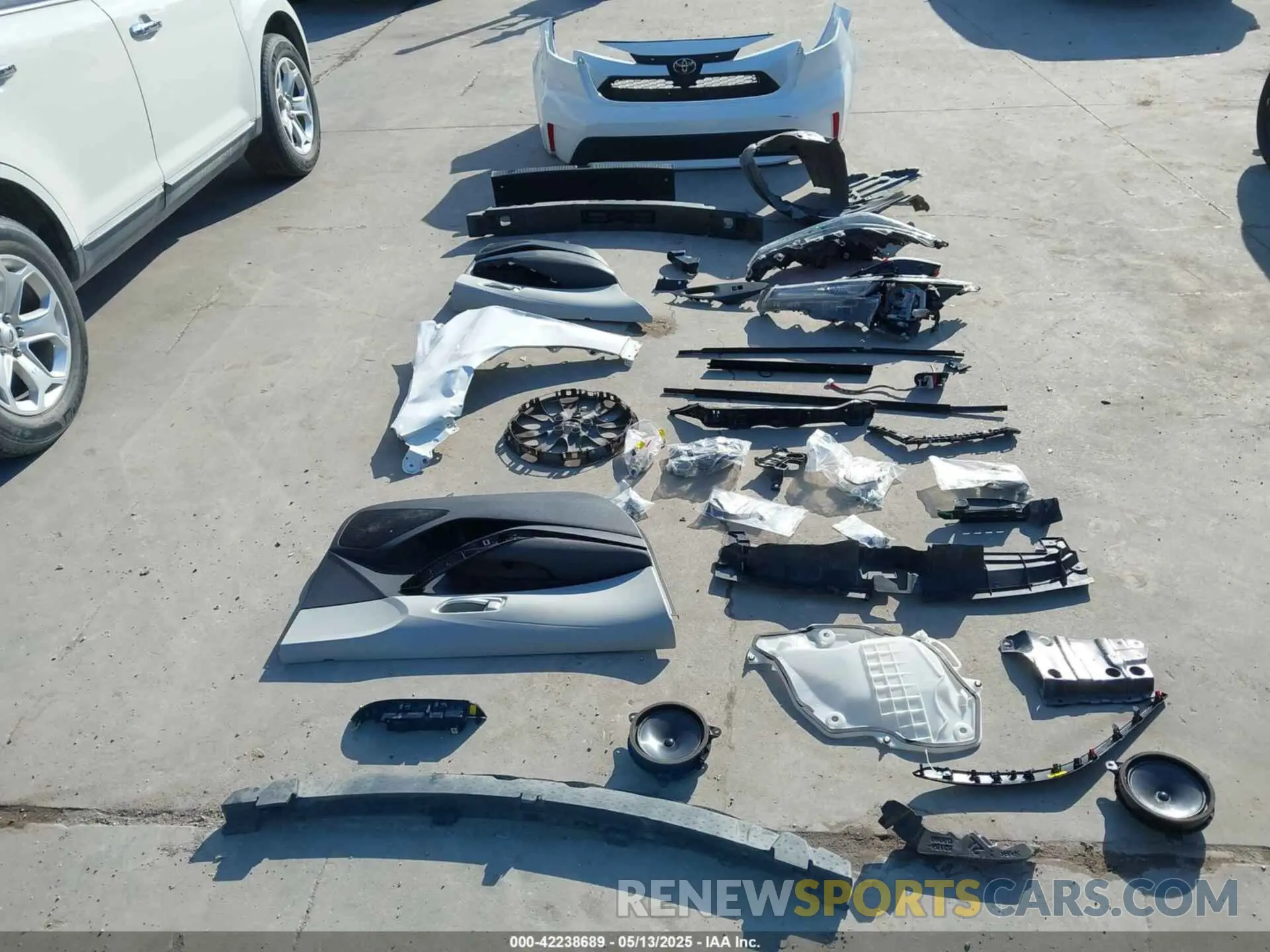 12 fotografías del automóvil dañado 5YFEPMAE8MP150338 TOYOTA COROLLA 2021
