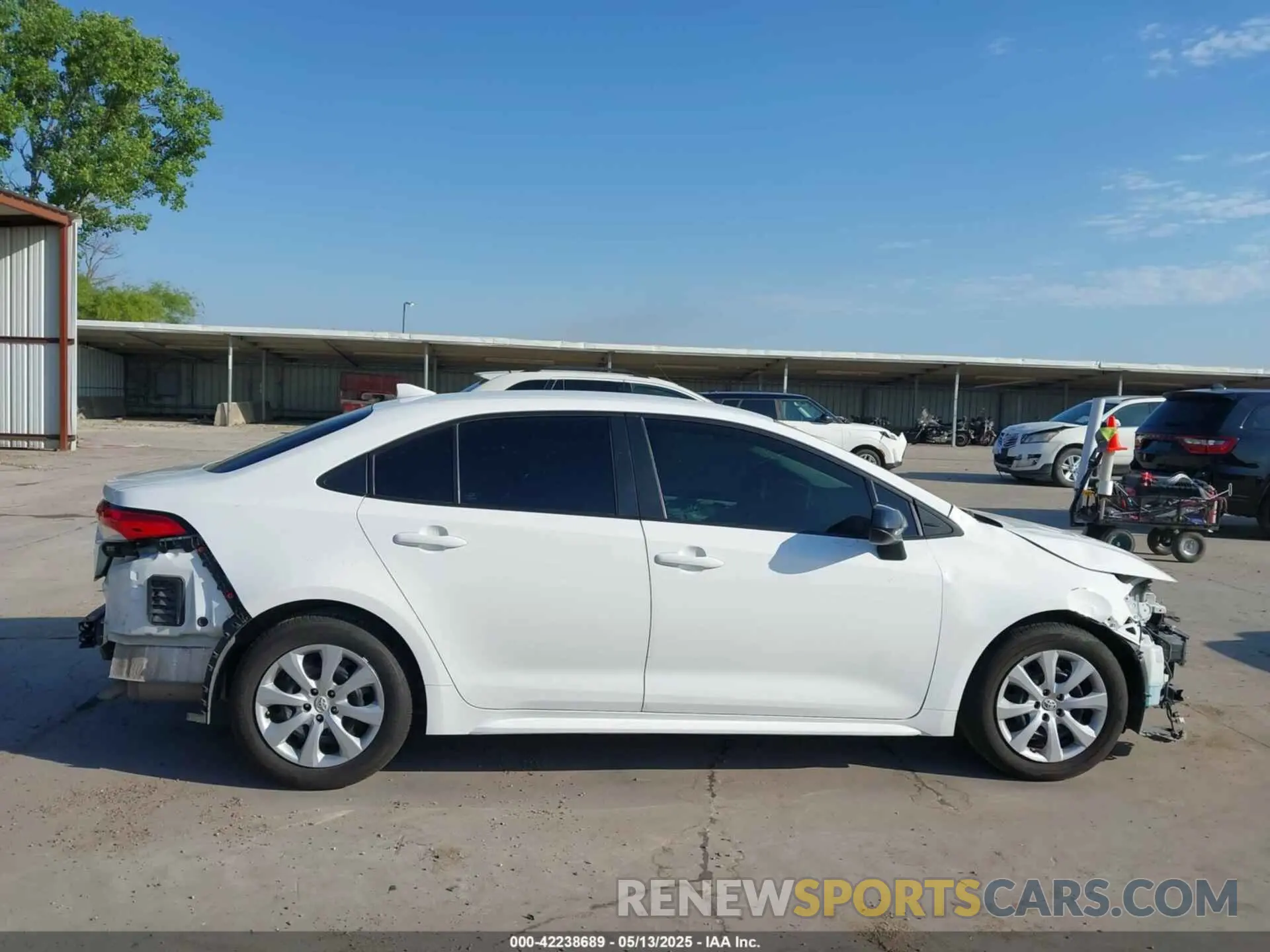 14 fotografías del automóvil dañado 5YFEPMAE8MP150338 TOYOTA COROLLA 2021