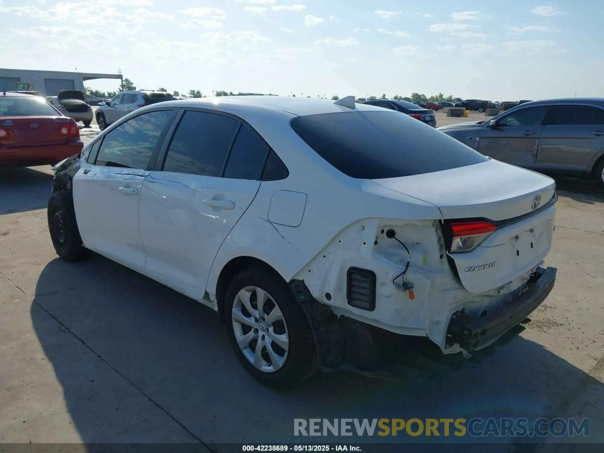 3 fotografías del automóvil dañado 5YFEPMAE8MP150338 TOYOTA COROLLA 2021
