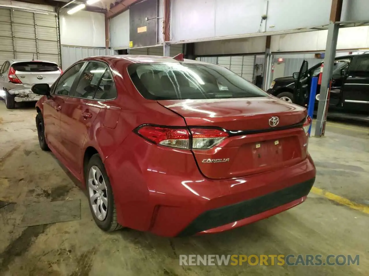 3 fotografías del automóvil dañado 5YFEPMAE8MP158021 TOYOTA COROLLA 2021