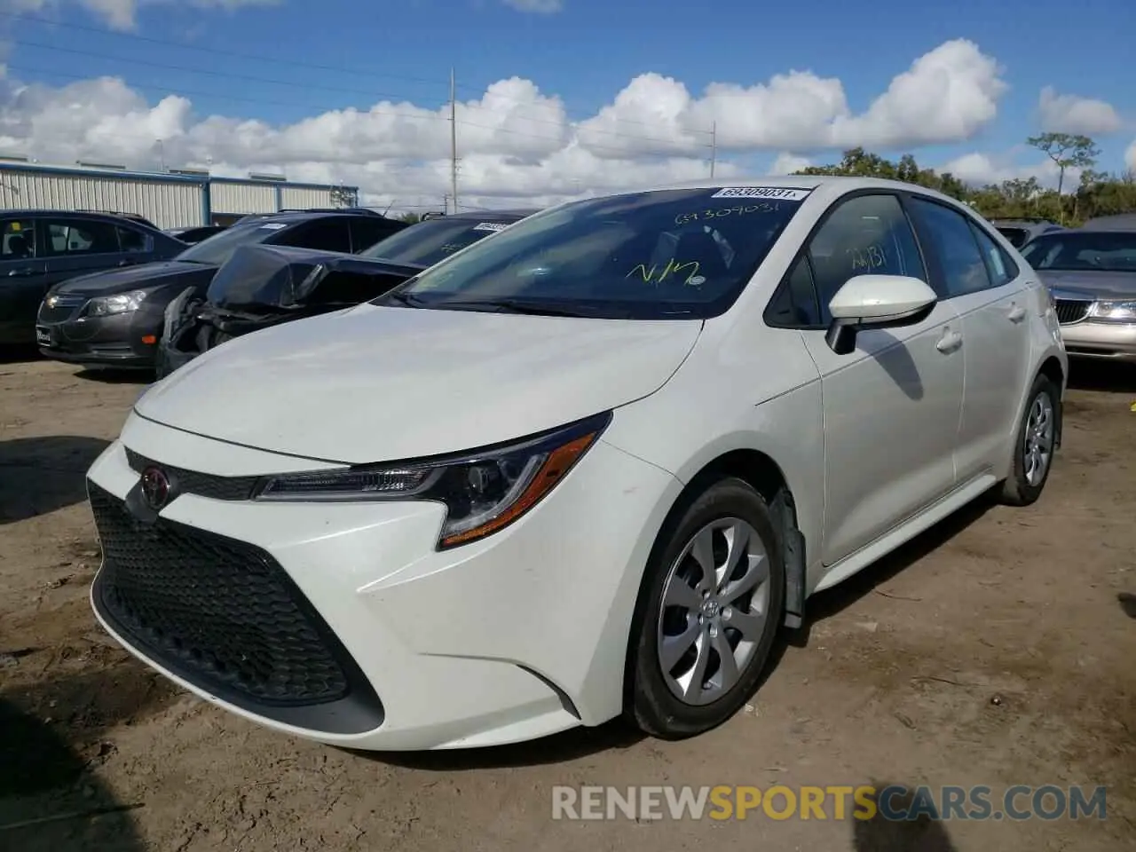 2 fotografías del automóvil dañado 5YFEPMAE8MP159038 TOYOTA COROLLA 2021