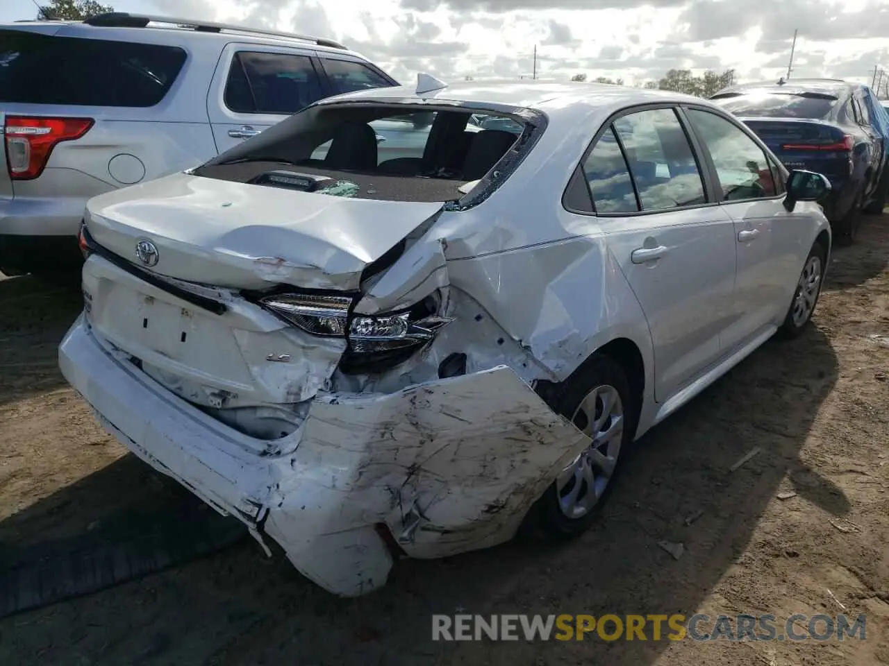 4 fotografías del automóvil dañado 5YFEPMAE8MP159038 TOYOTA COROLLA 2021