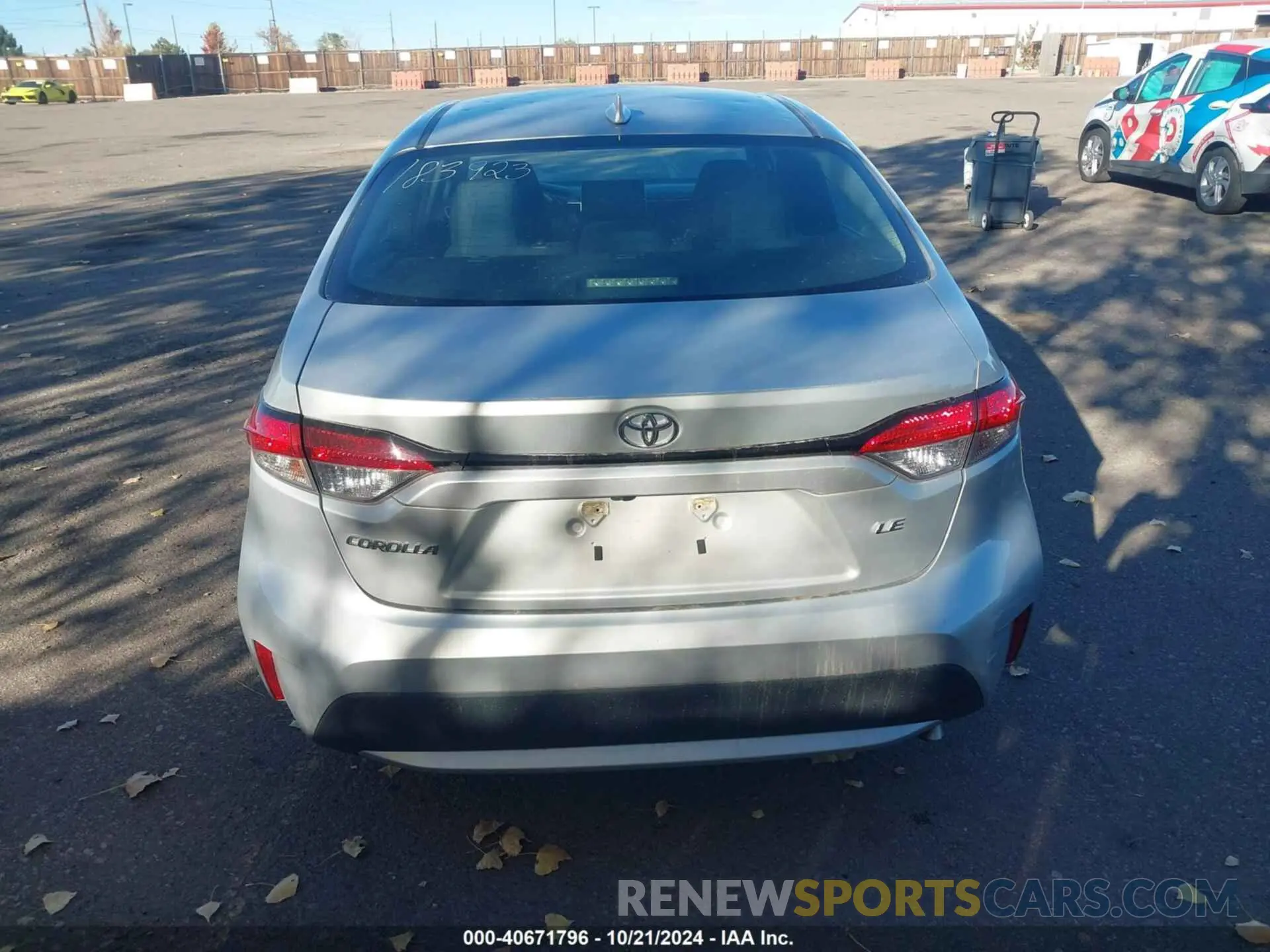 16 fotografías del automóvil dañado 5YFEPMAE8MP183923 TOYOTA COROLLA 2021
