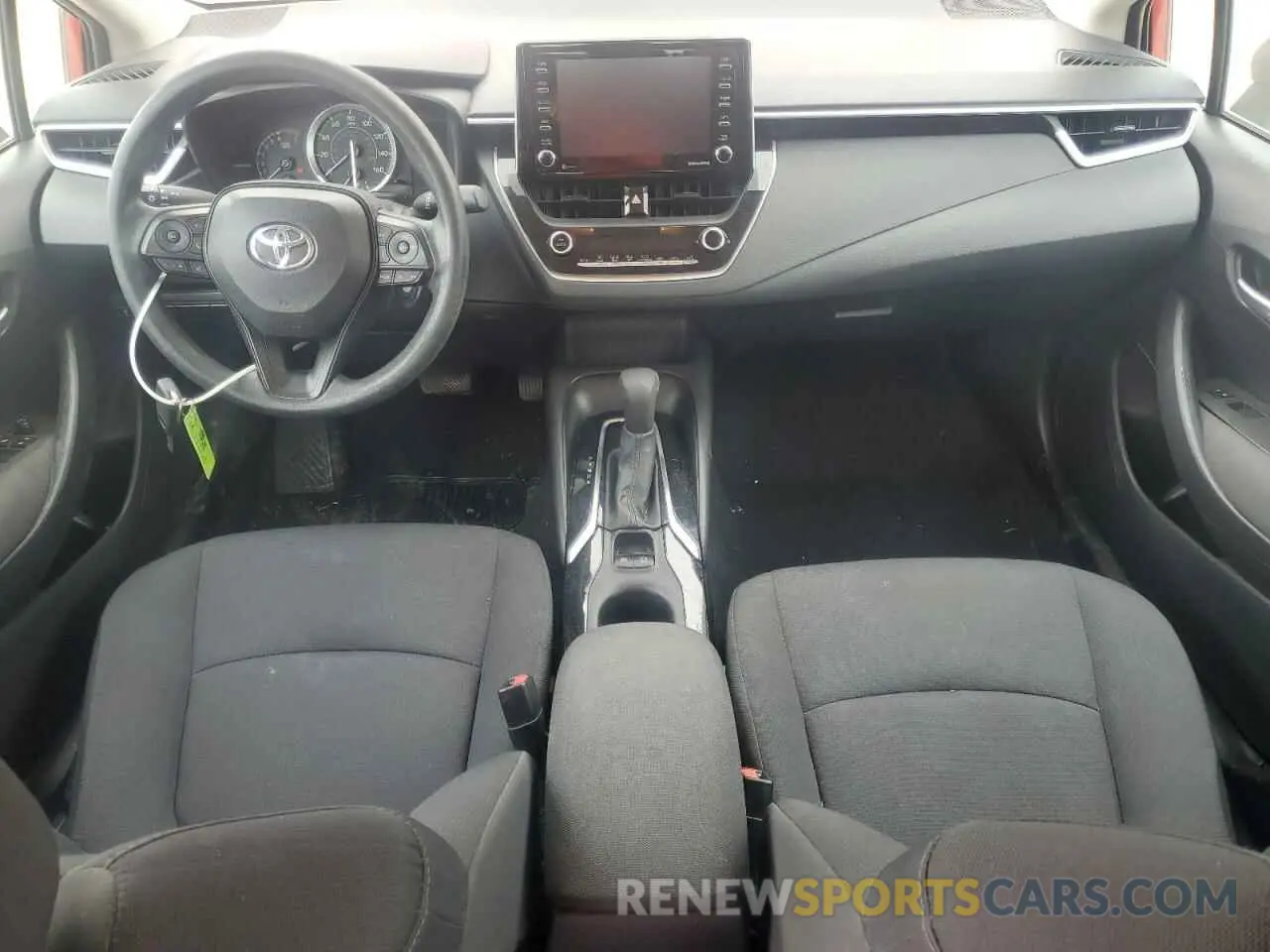8 fotografías del automóvil dañado 5YFEPMAE8MP192718 TOYOTA COROLLA 2021