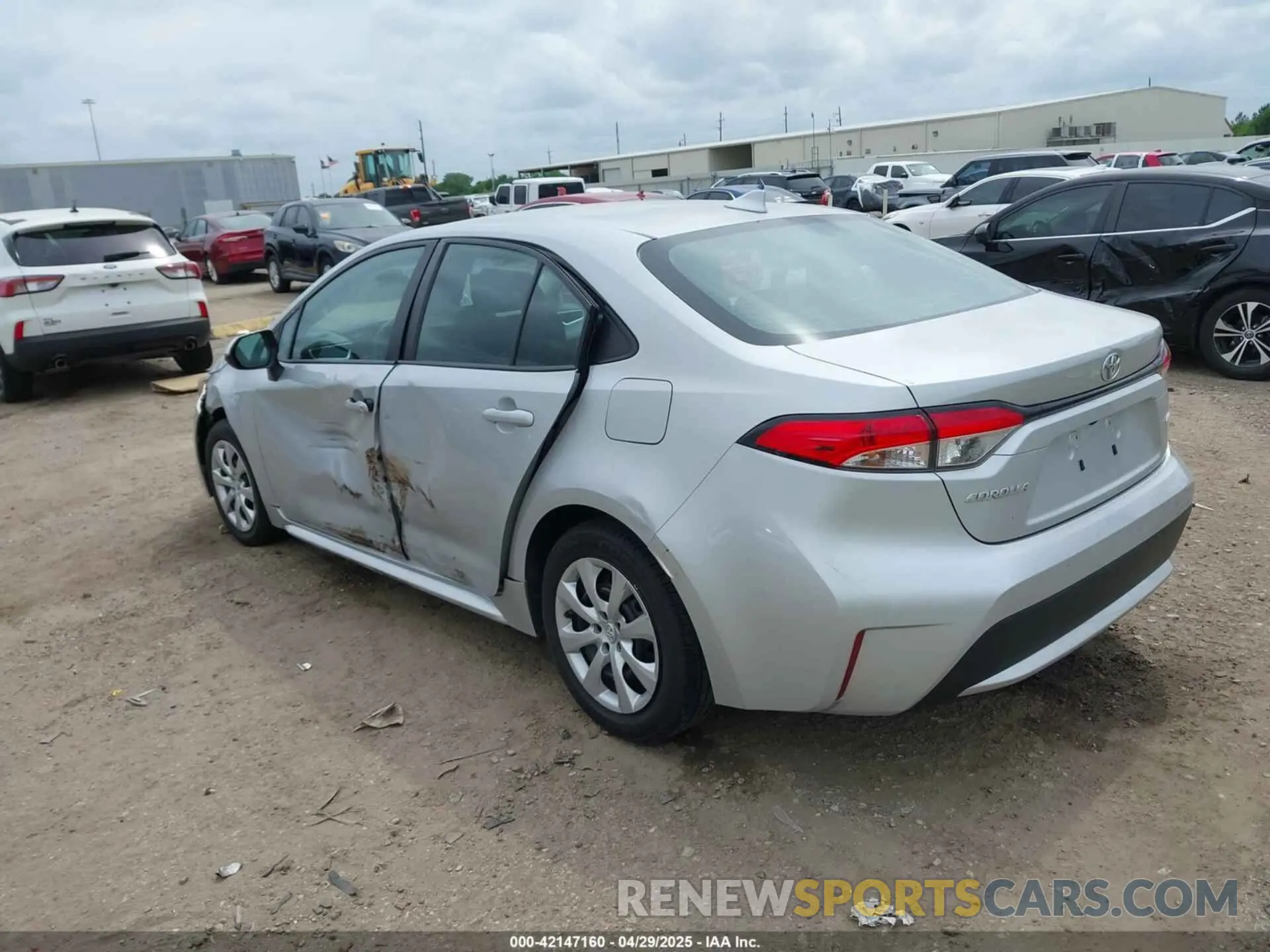 3 fotografías del automóvil dañado 5YFEPMAE8MP193187 TOYOTA COROLLA 2021